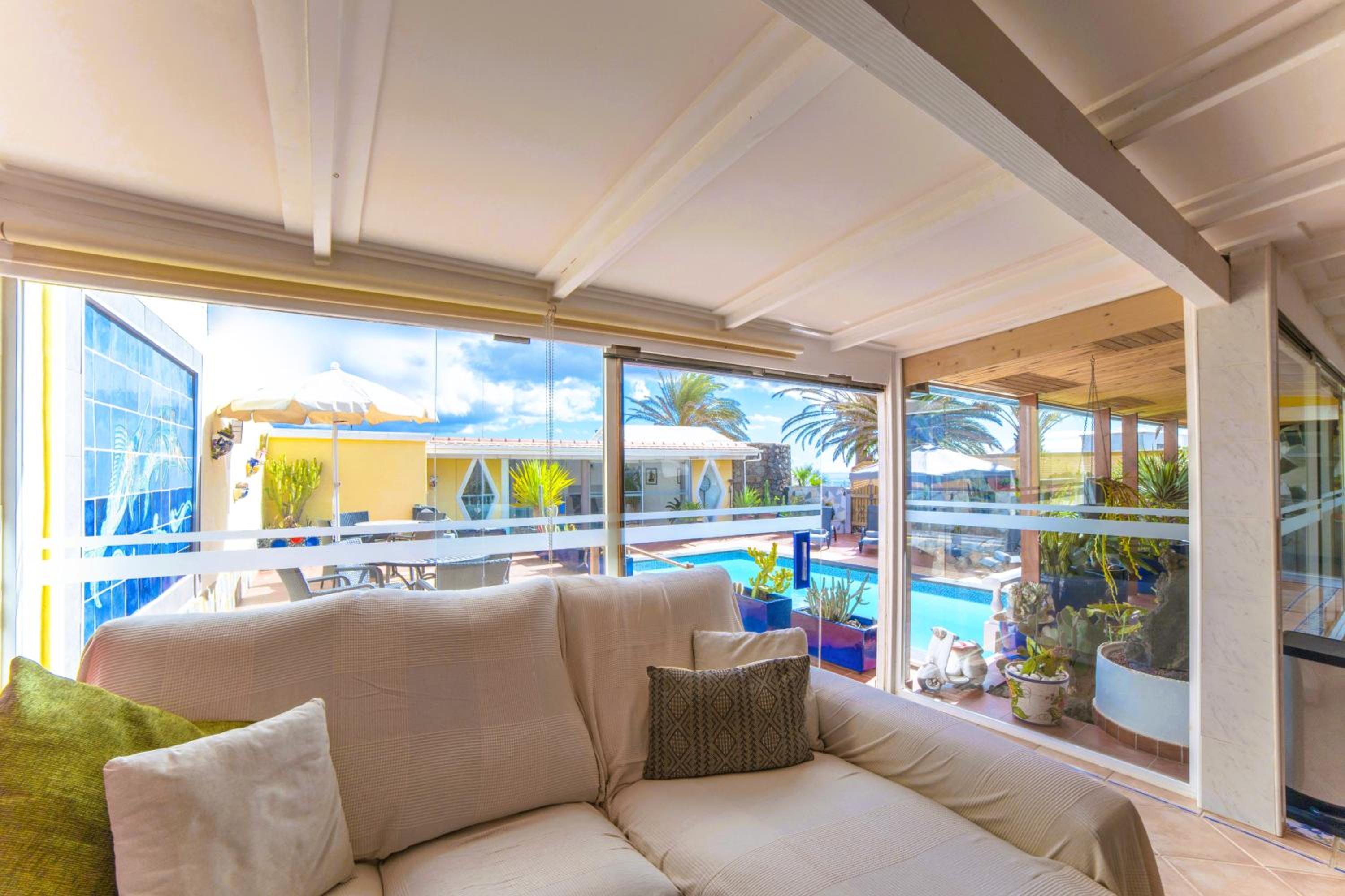 Villa MADORA - private pool, amazing garden, sea view, quiet location