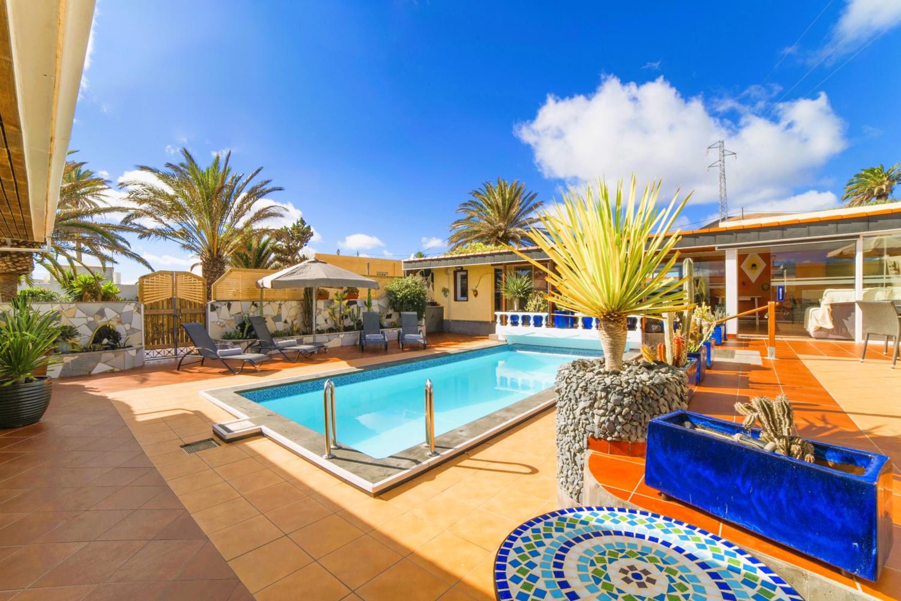 Villa MADORA - private pool, amazing garden, sea view, quiet location