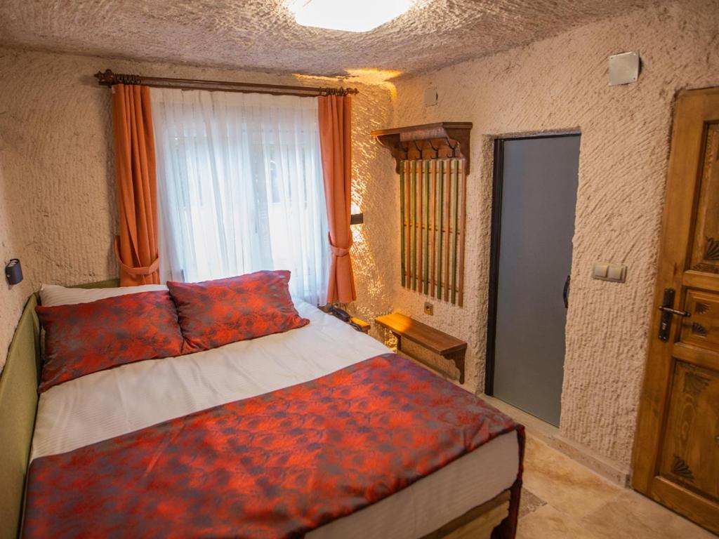 Capavista Cave House