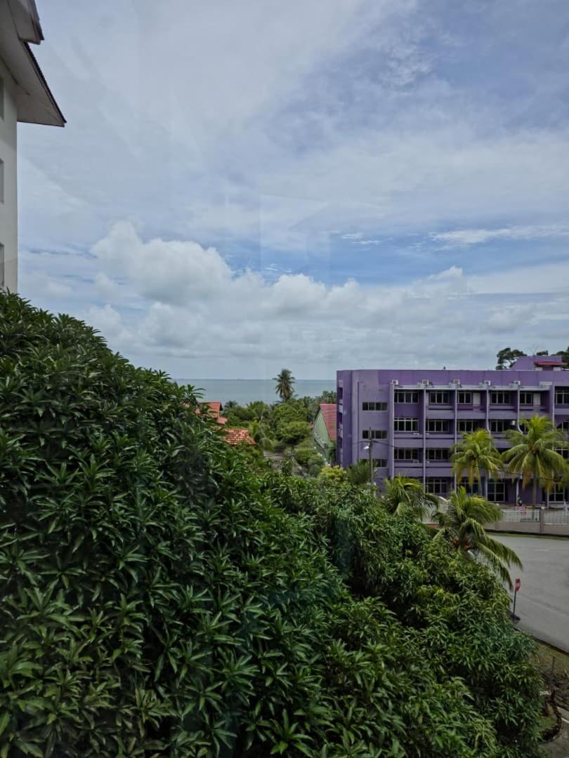 The Sunset Terrace, Ocean View Resort-Teluk Kemang, Sea Views, Walk to beach, Netflix, Beverages & Snacks
