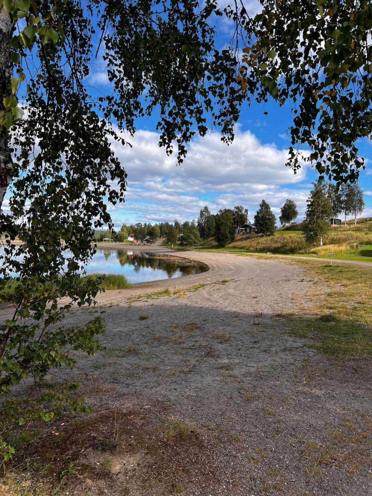 Hildas Hus with river view and spa