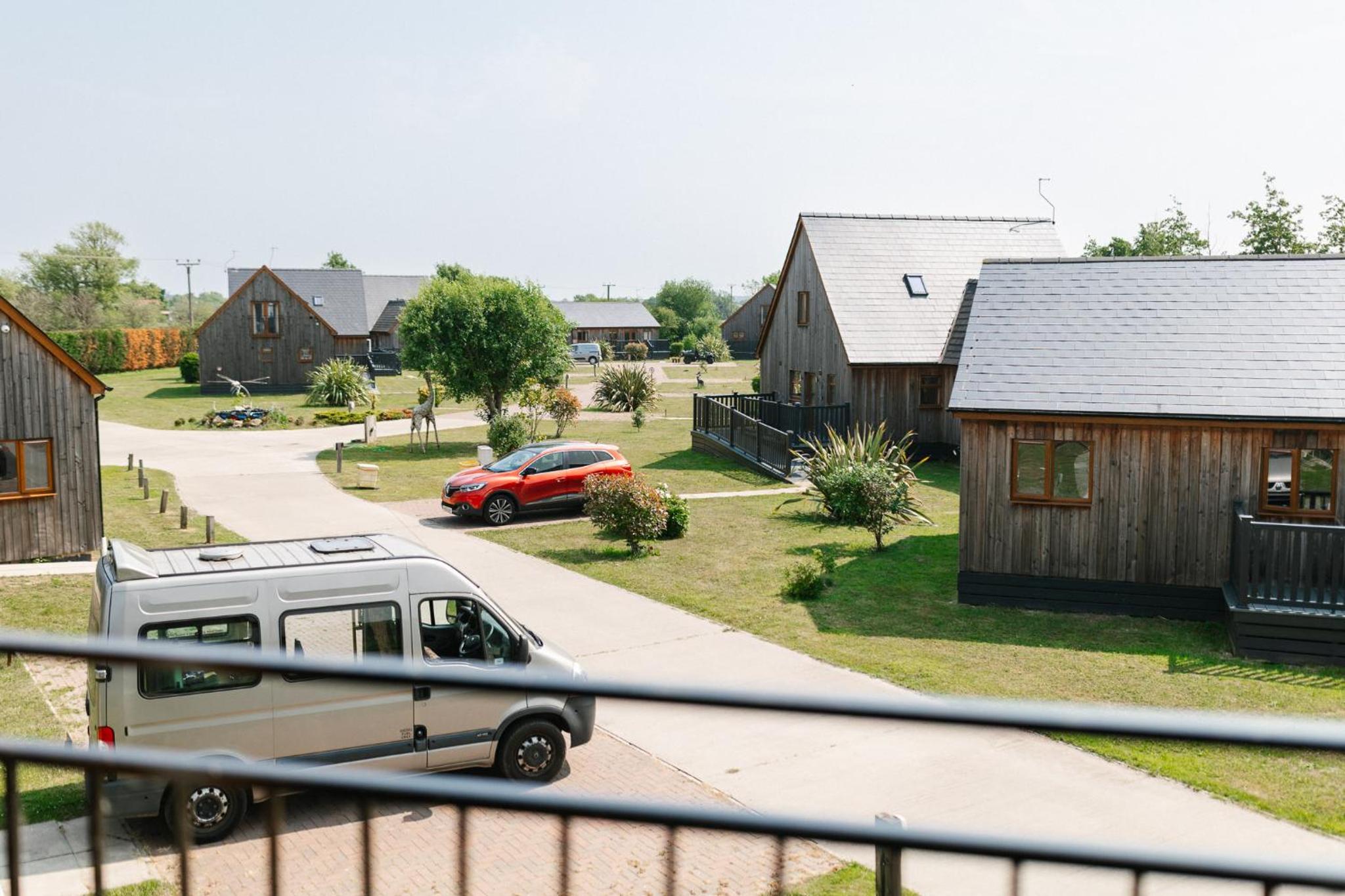 James Ville Marina, Lodge 9