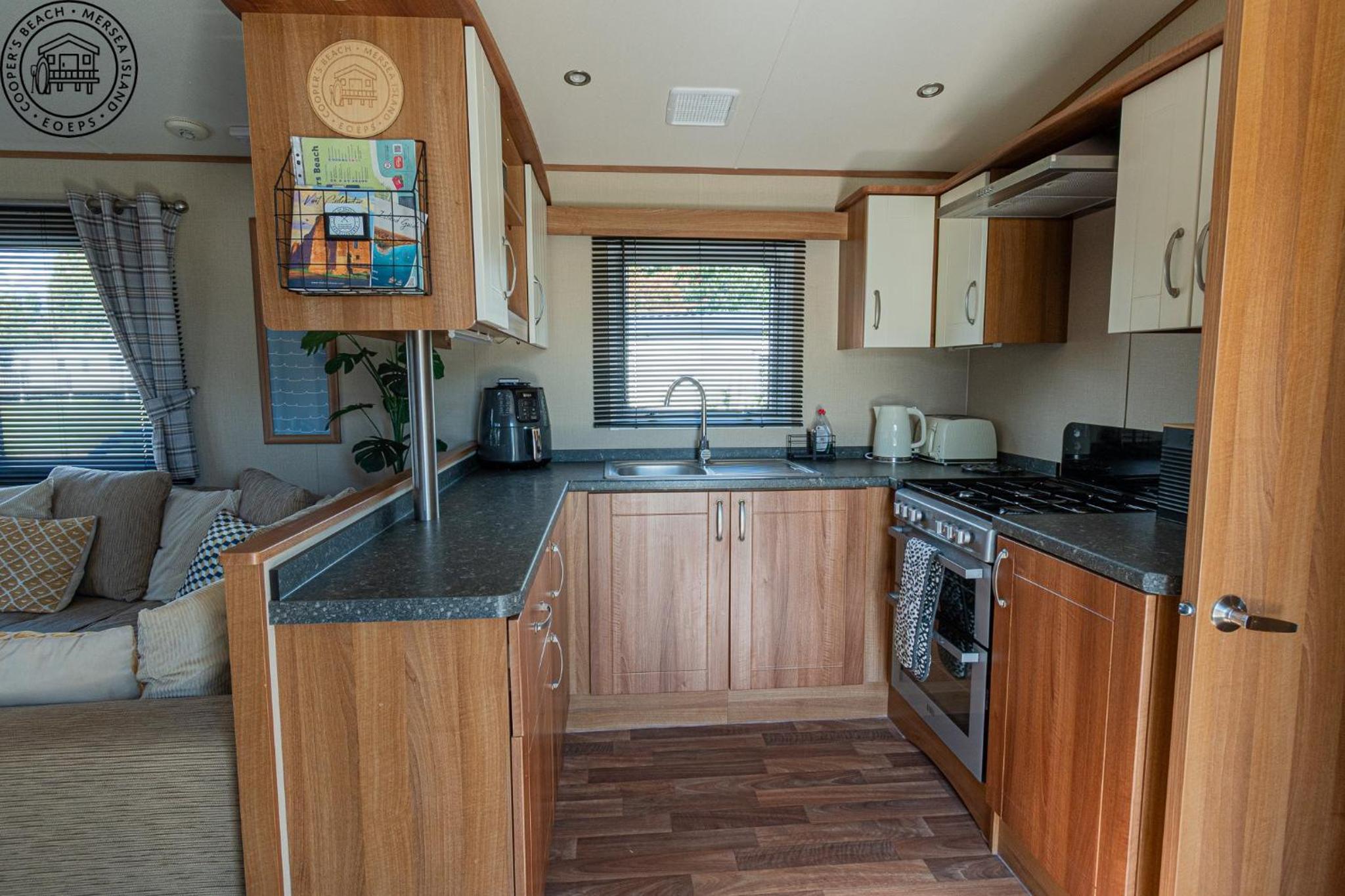 Caravan Hire Mersea Island - EOEPS