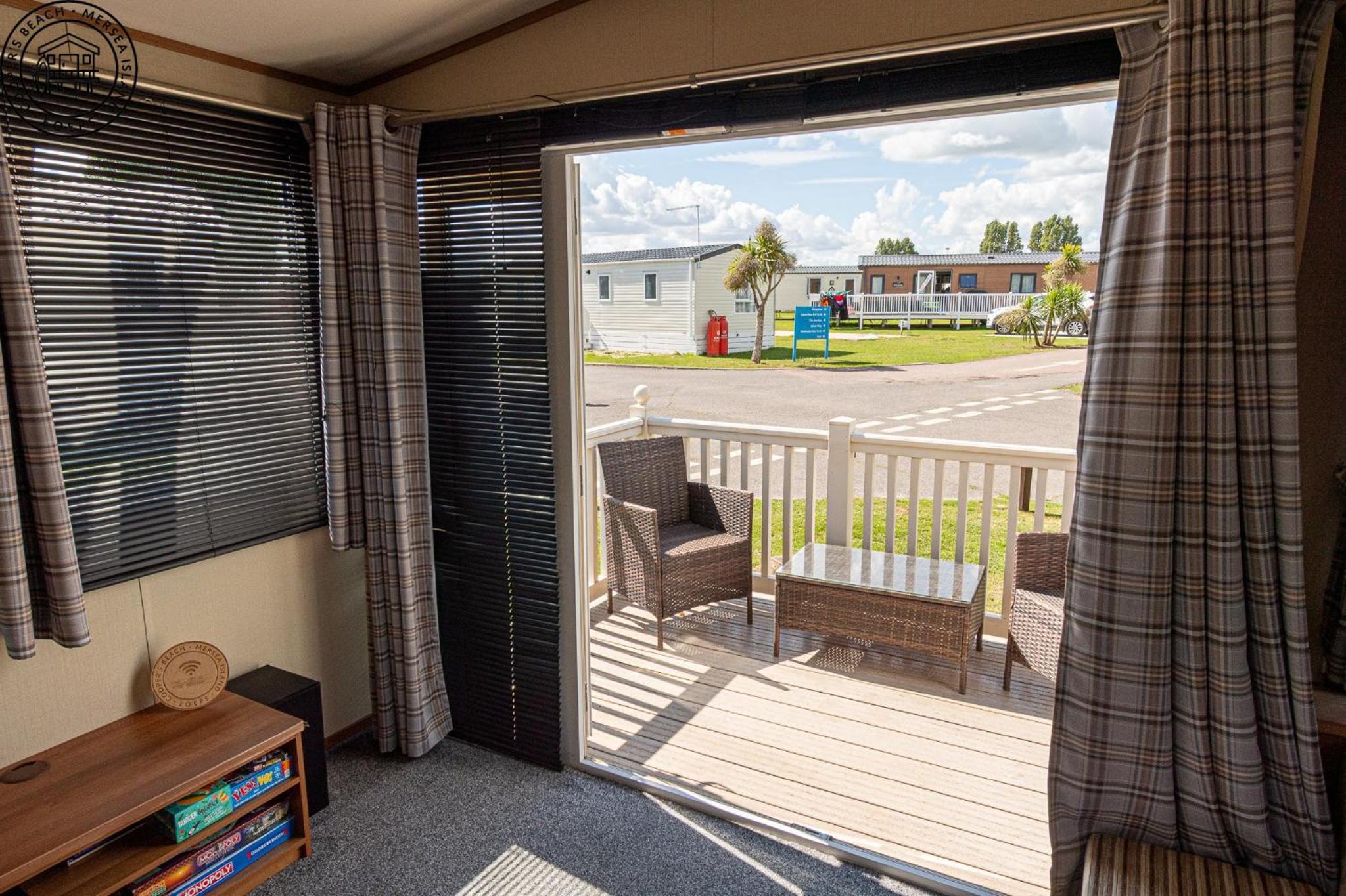Caravan Hire Mersea Island - EOEPS