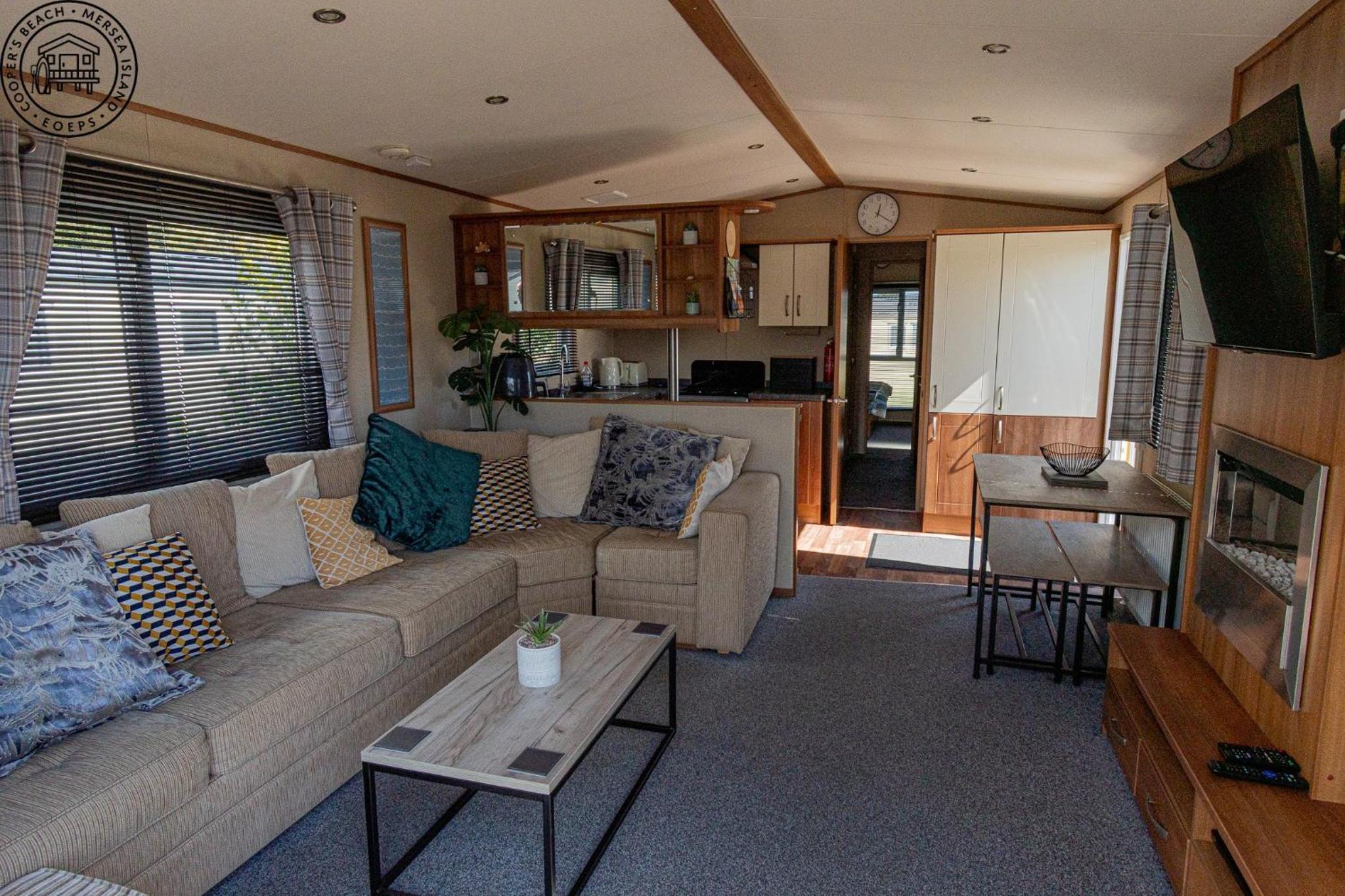 Caravan Hire Mersea Island - EOEPS