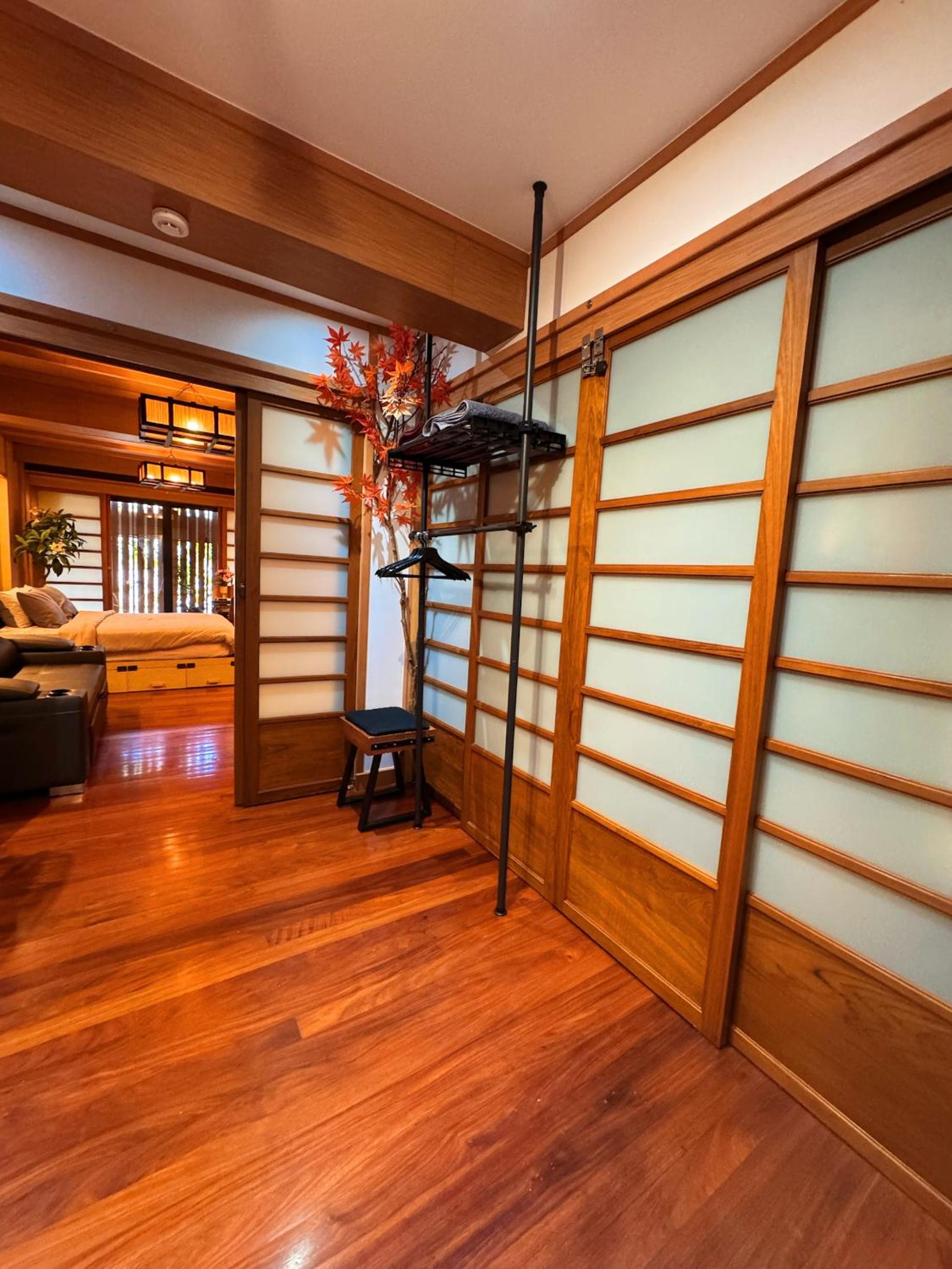New York Loft & Japanese Magic by V4SKIN