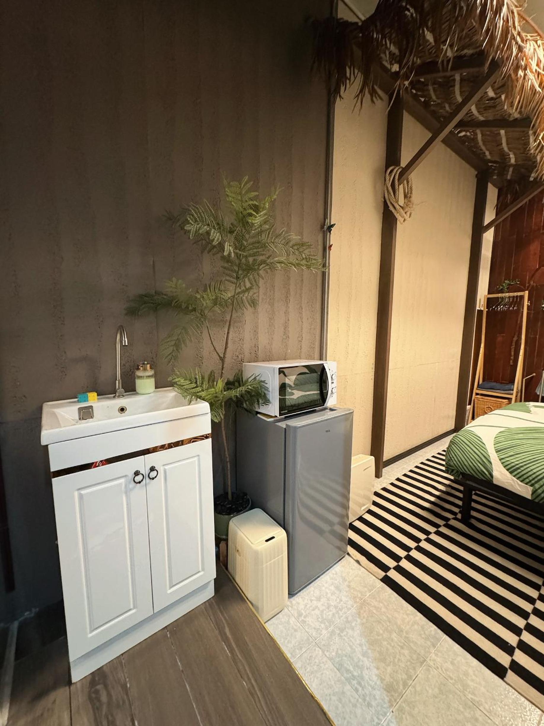 New York Loft & Japanese Magic by V4SKIN