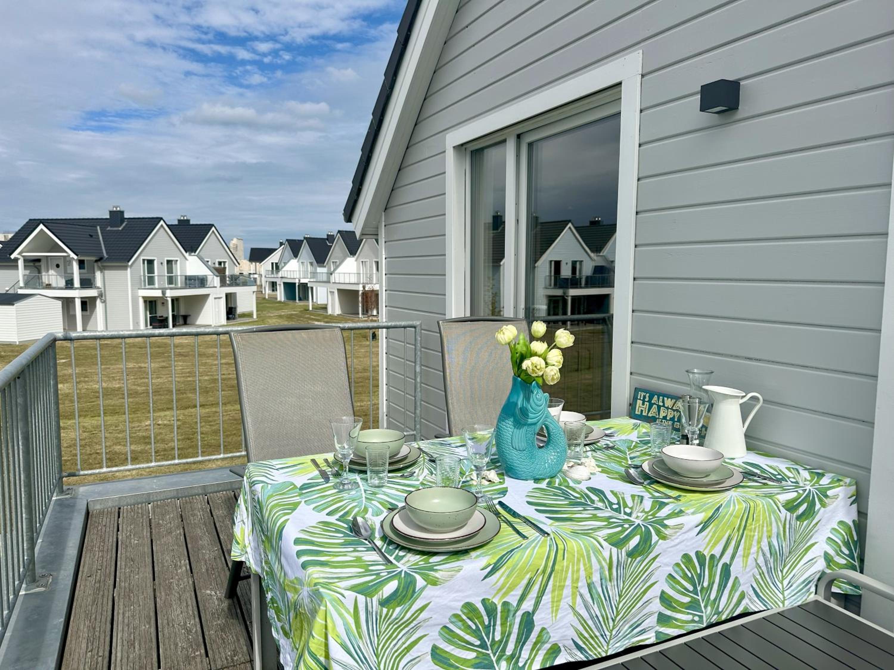 Surfbude, Olpenitz - moderne Ferienwohnung in direkter Strandnähe mit eigenem Eingang, Sauna, Kaminofen, Balkonterrasse und Parkplatz