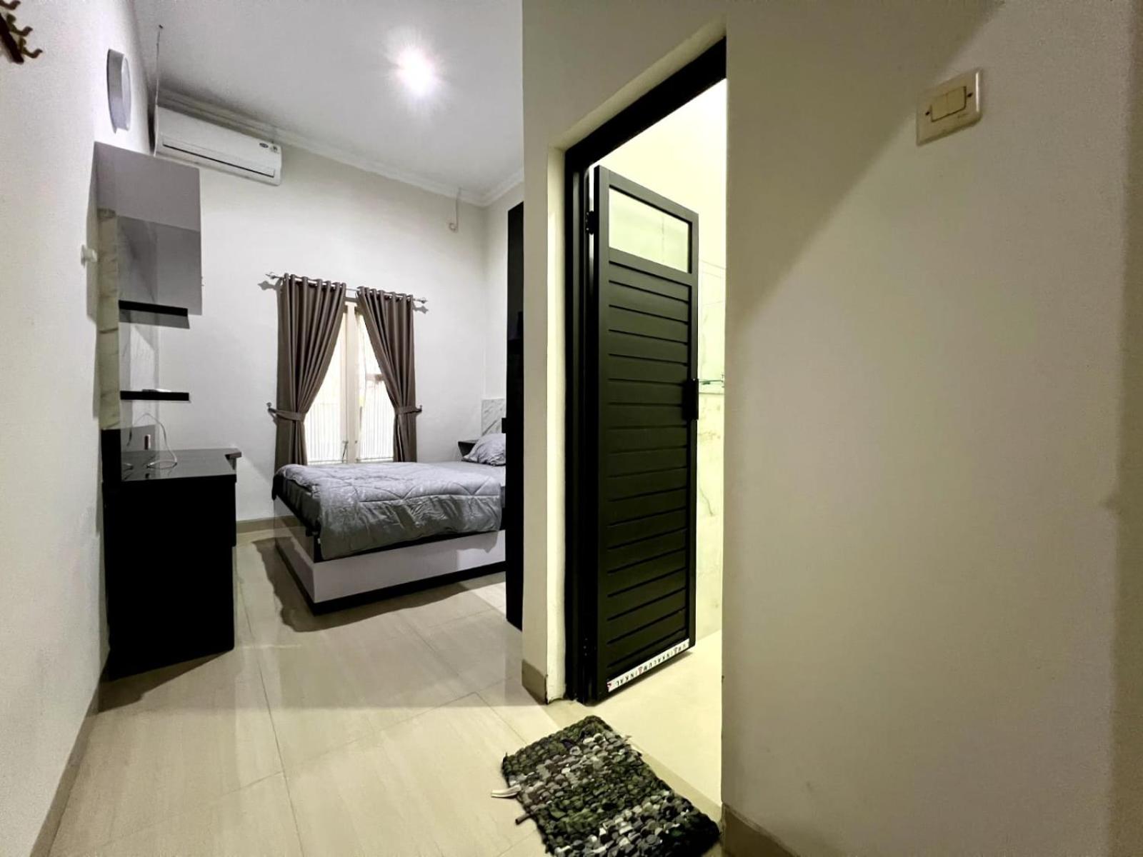 Karenra Guest House di Pusat Kota, Dengan 3 Kamar