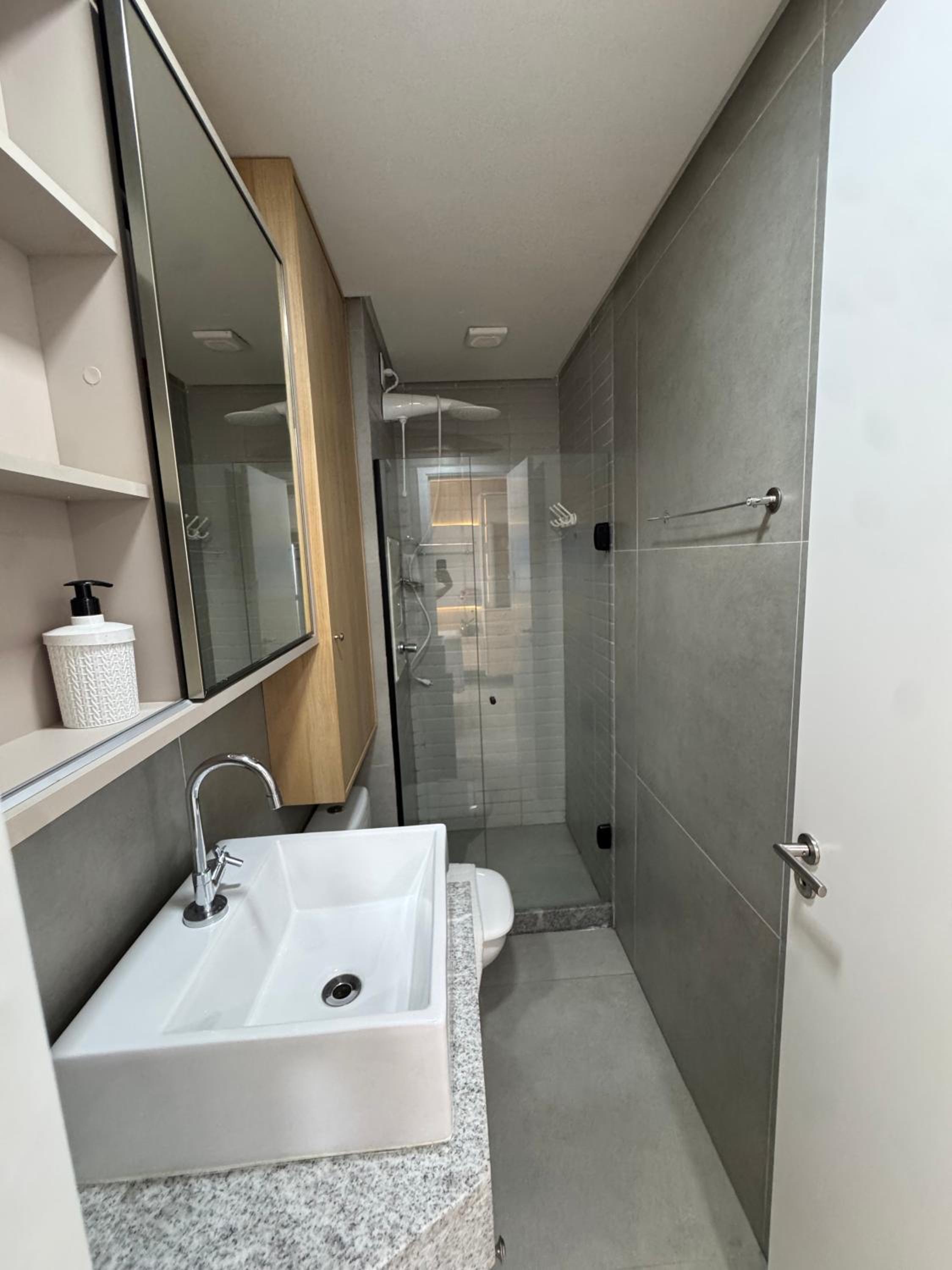 Premium Central 4mim a pé da praia flat completo climatizado