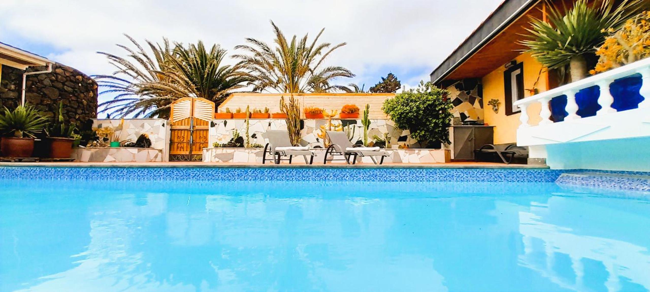 Villa MADORA - private pool, amazing garden, sea view, quiet location