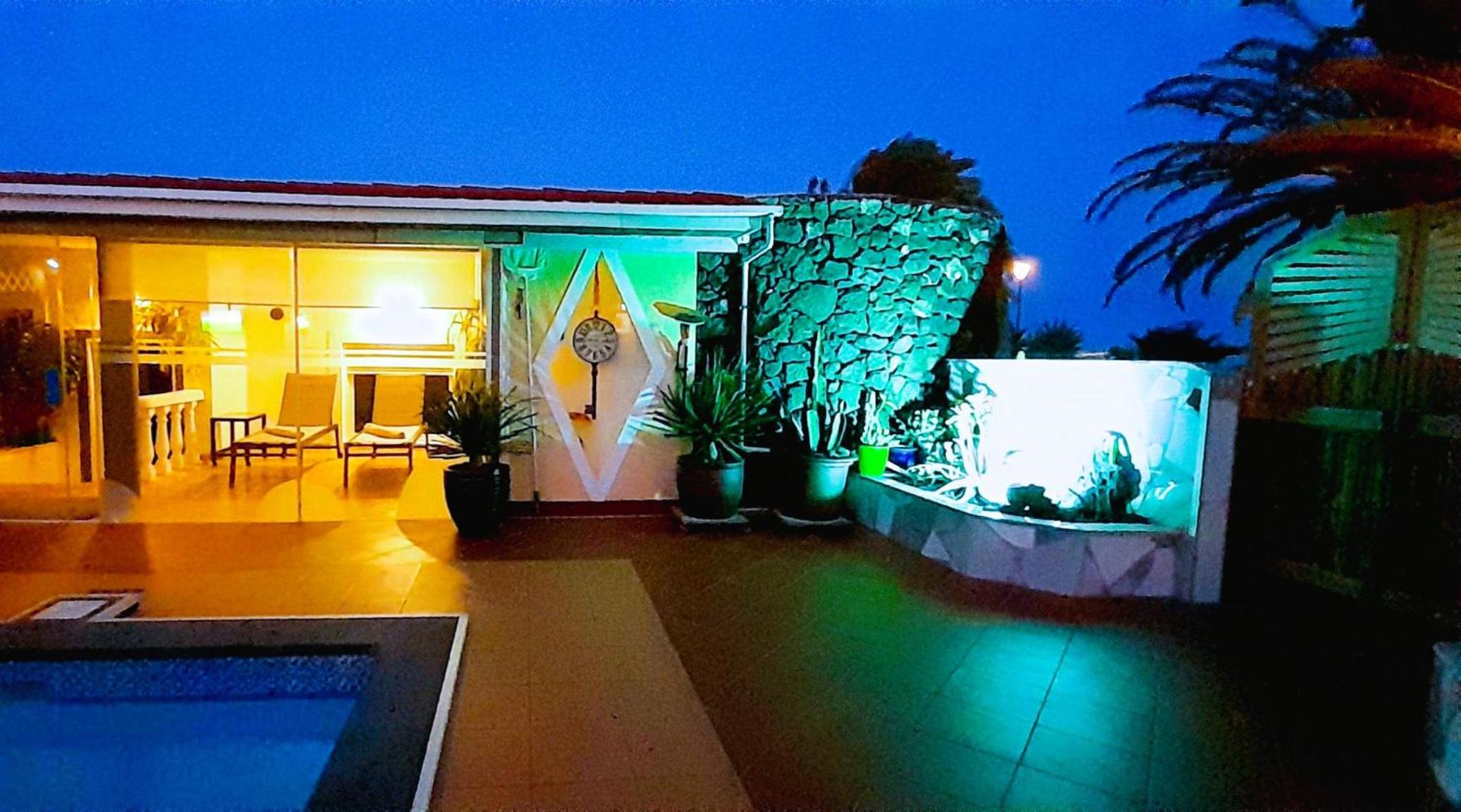 Villa MADORA - private pool, amazing garden, sea view, quiet location