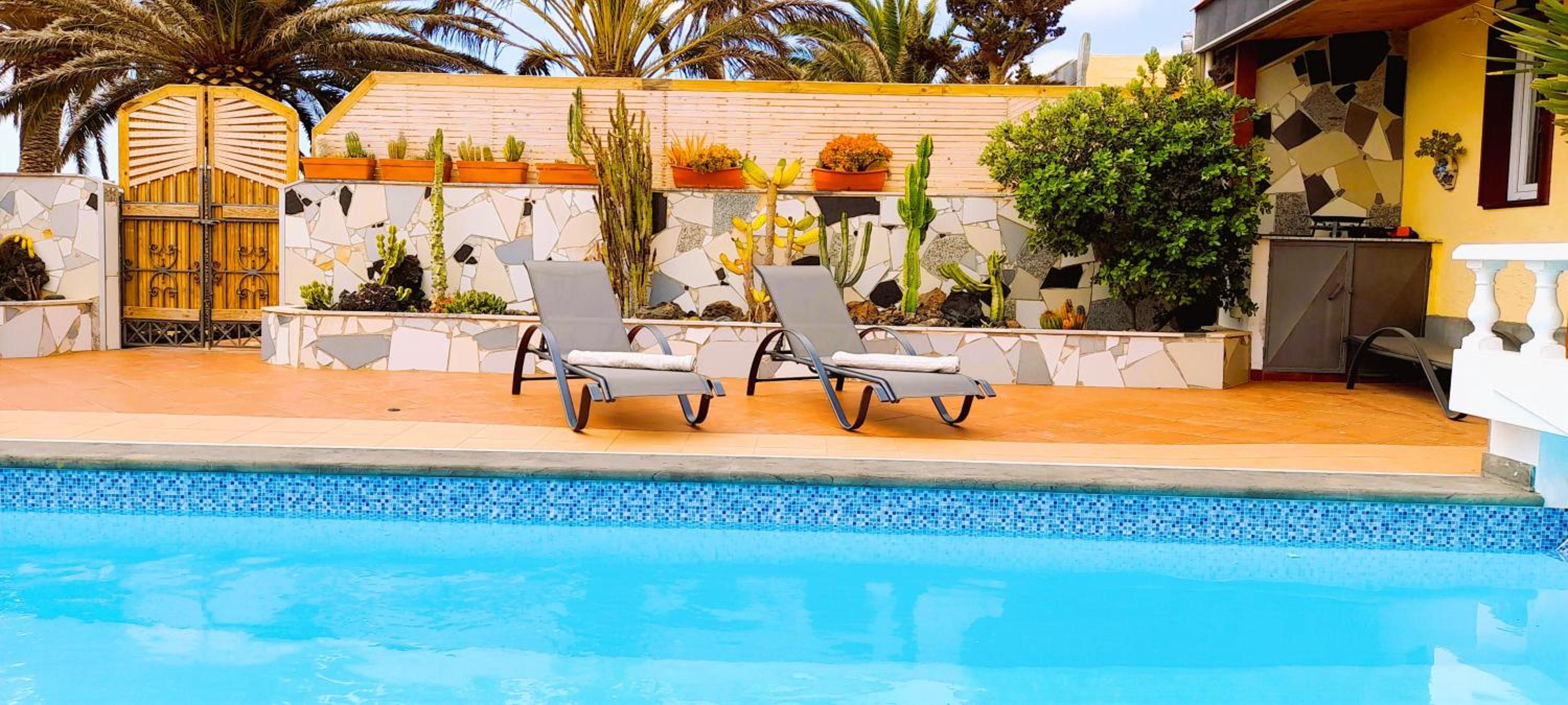 Villa MADORA - private pool, amazing garden, sea view, quiet location