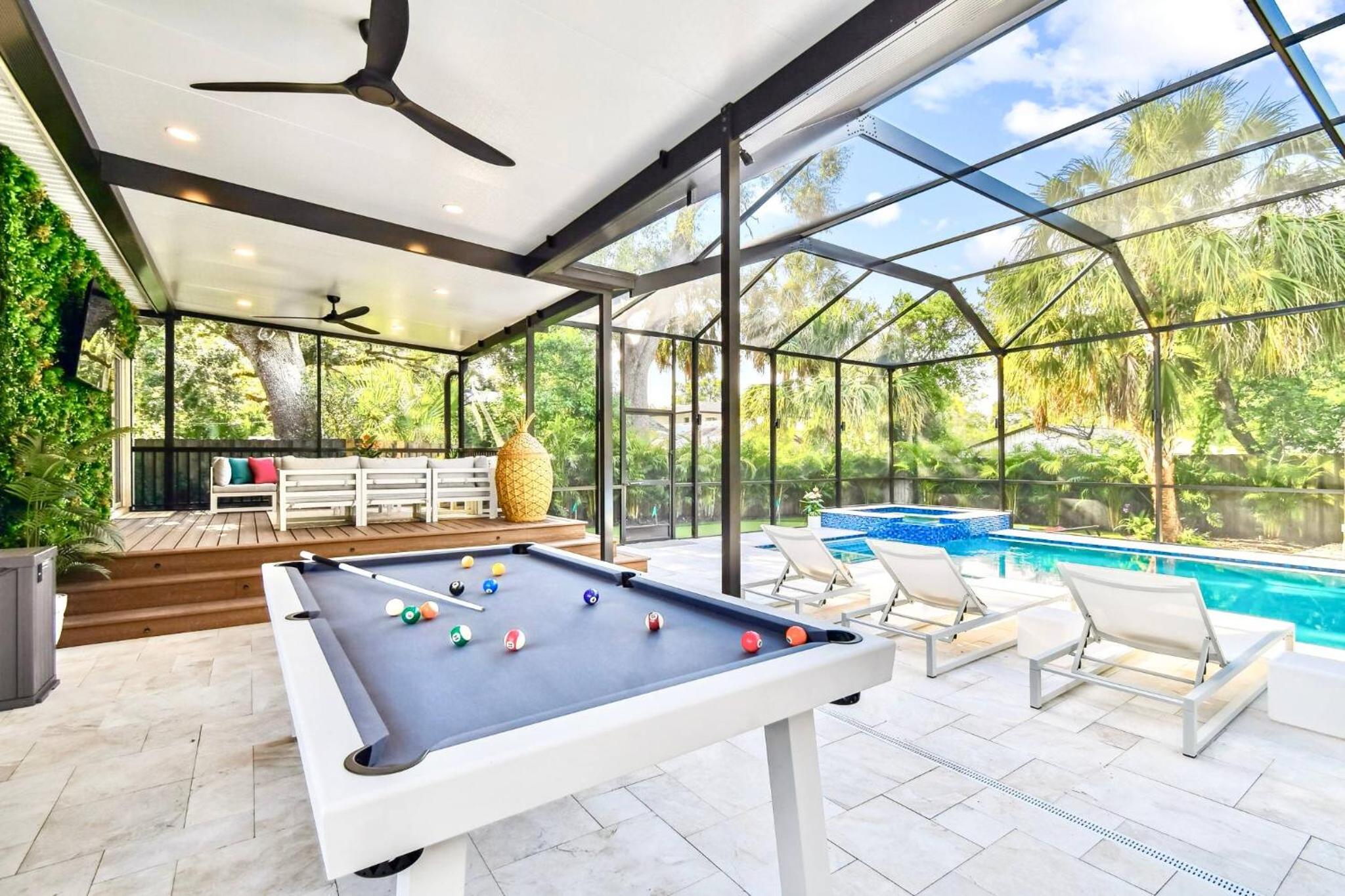 Tampa Family Fun Pool Spa Grill Mini Golf & Games