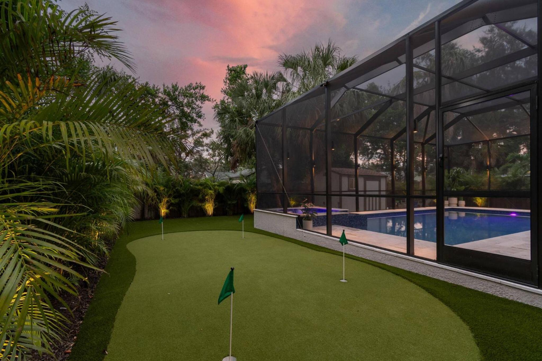 Tampa Family Fun Pool Spa Grill Mini Golf & Games