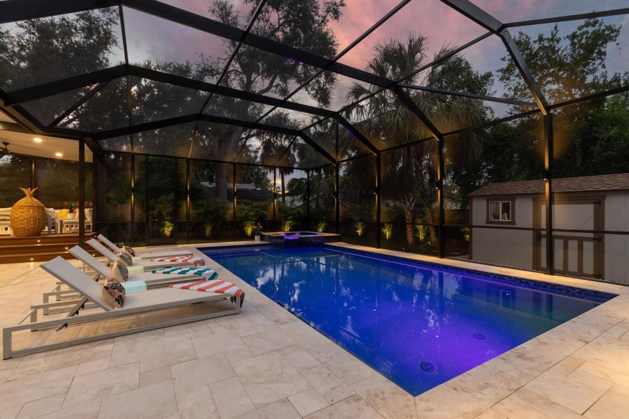 Tampa Family Fun Pool Spa Grill Mini Golf & Games