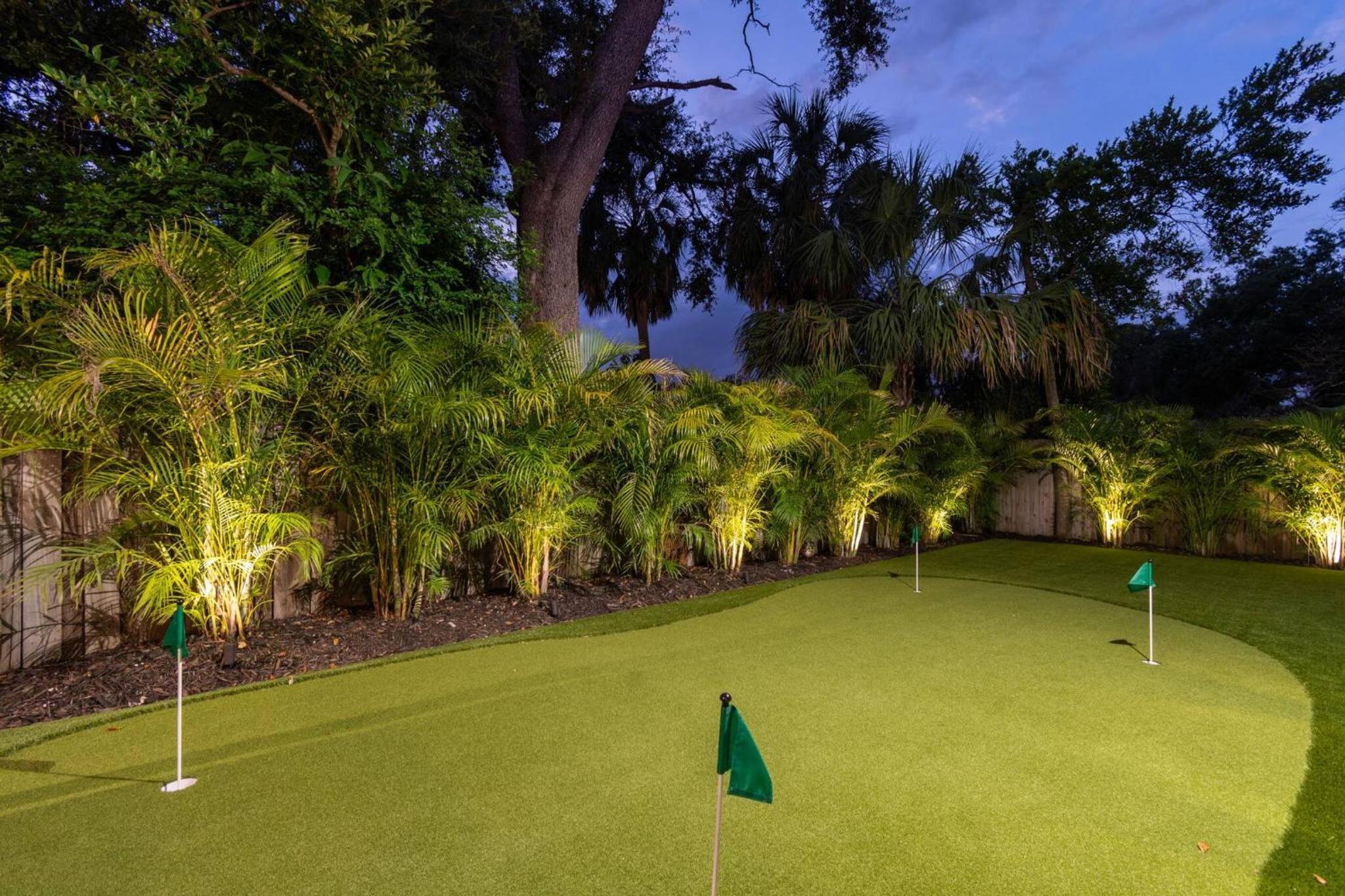 Tampa Family Fun Pool Spa Grill Mini Golf & Games