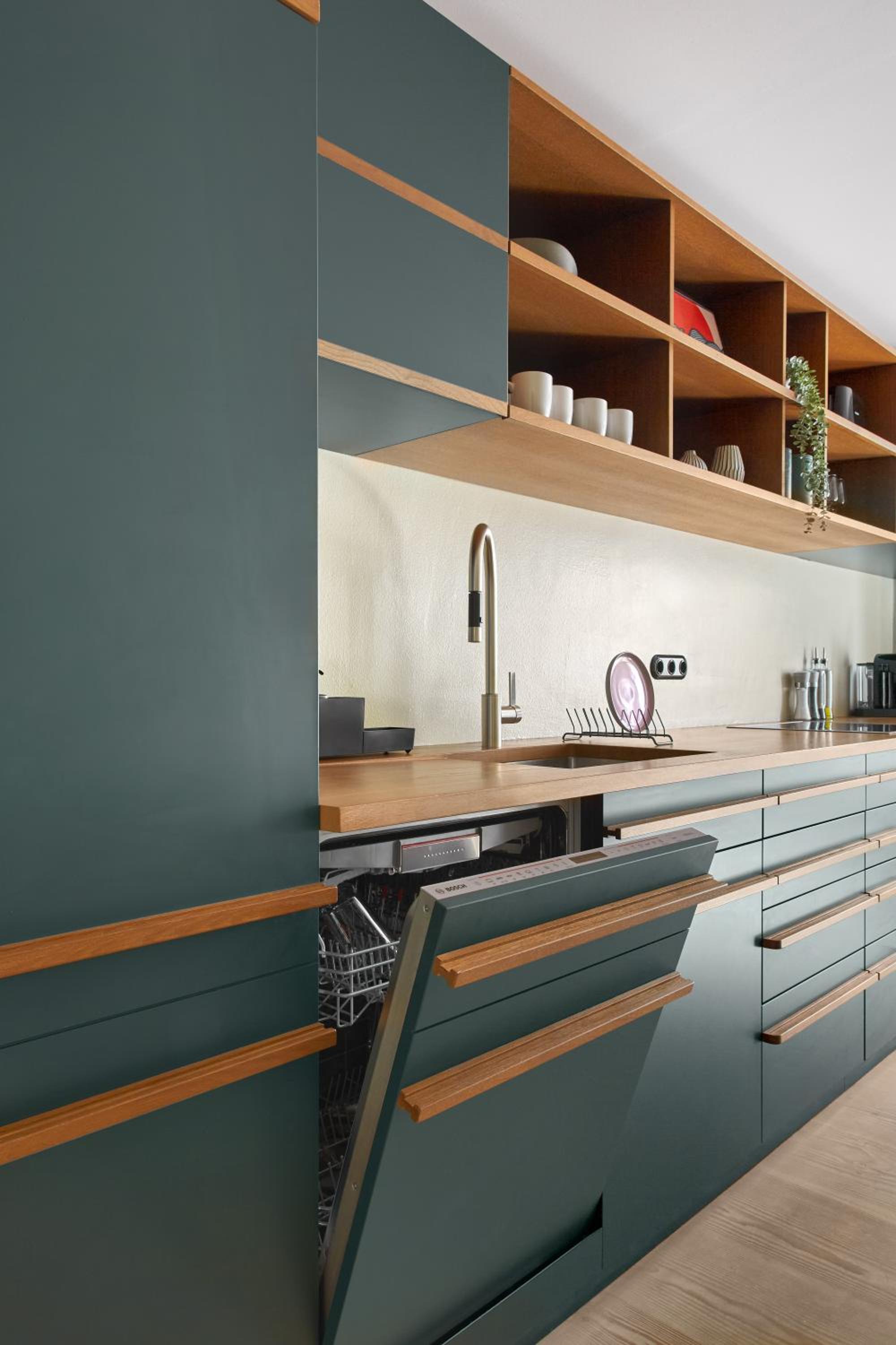 nestup - Zentrales 120 qm Design-Loft mit Balkon