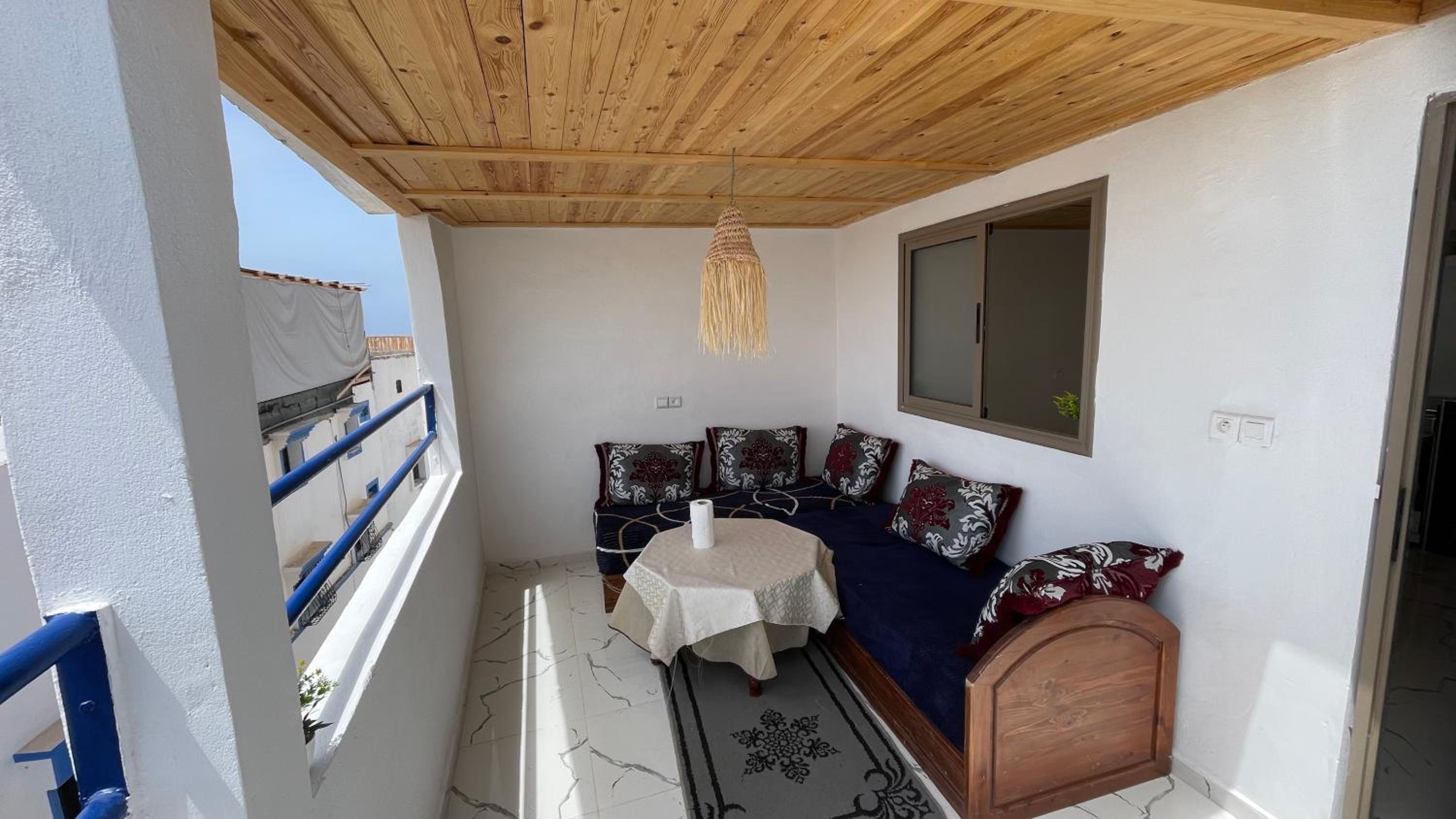 Adar surf house