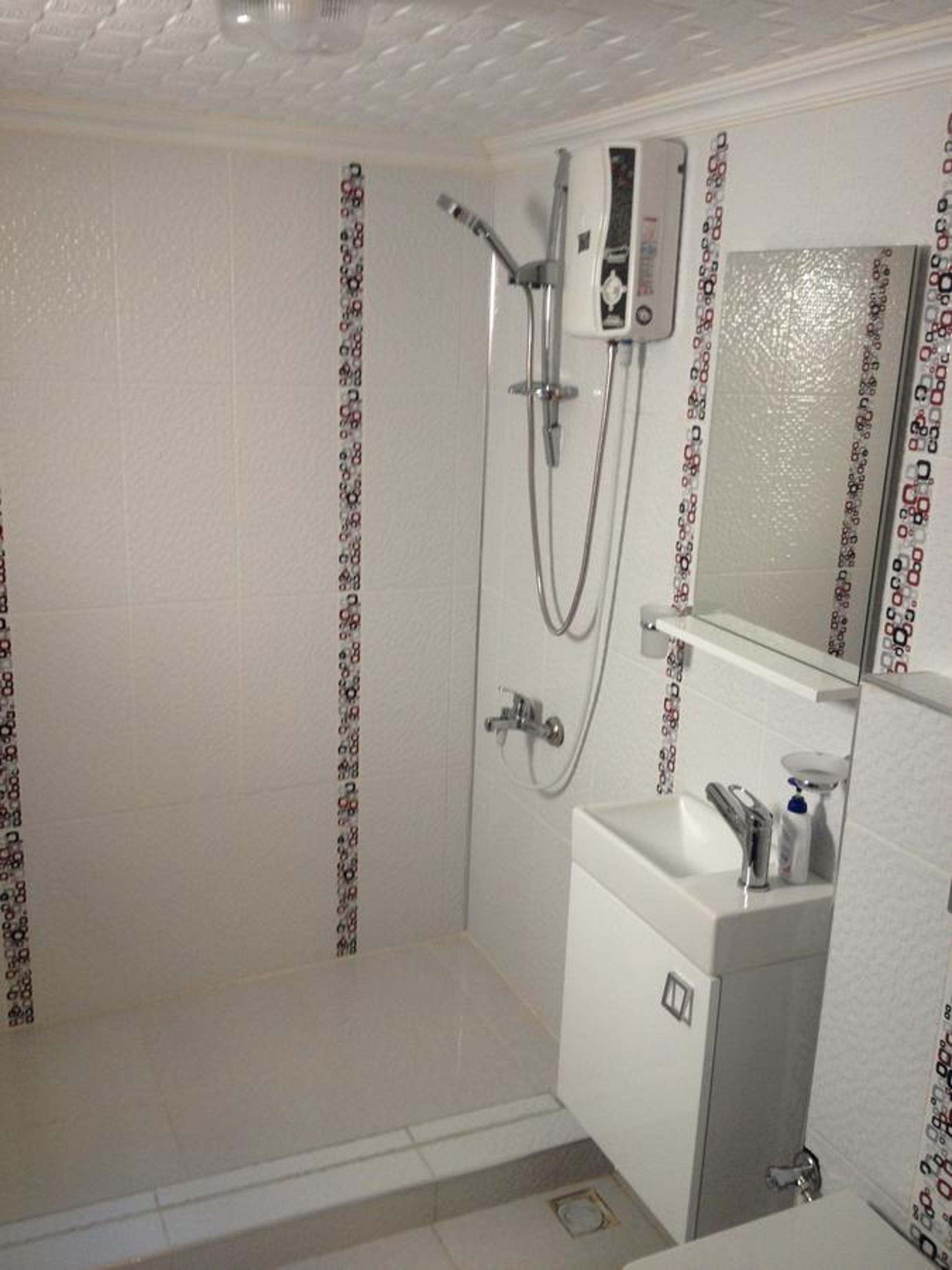 Karya Apartments