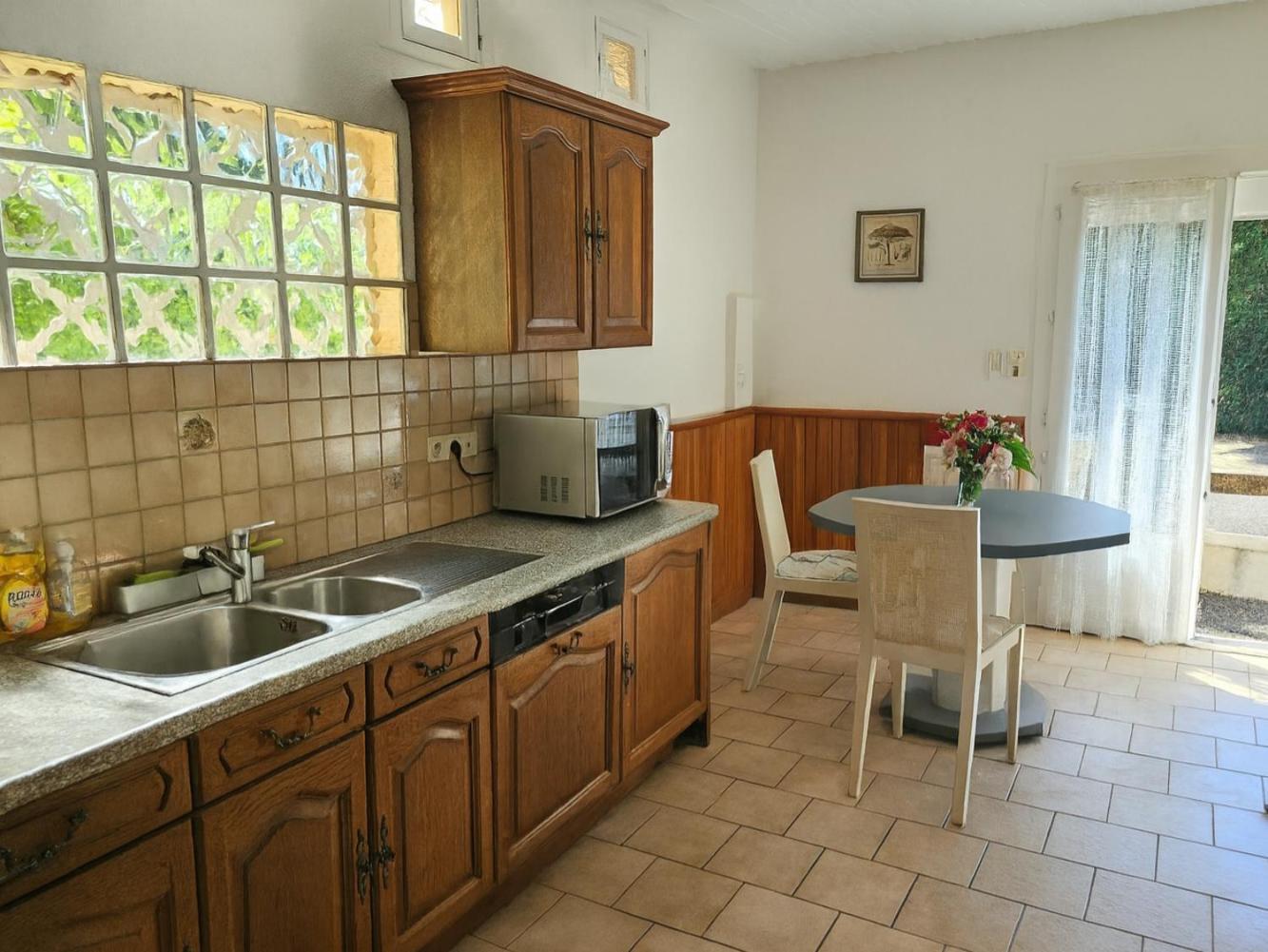 Maison confortable avec 3 chambres et jardin clos, idéale familles et curistes à Salies-de-Béarn