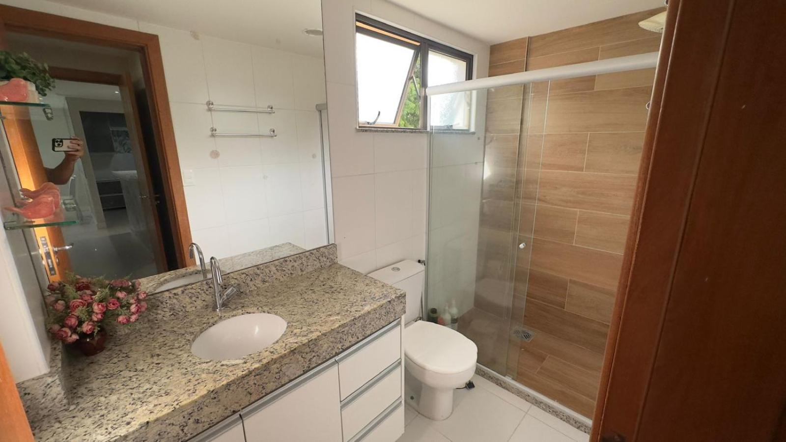 TÉRREO, NASCENTE, VENTILADO COM VISTA DA LAGOA Guarajuba Paraíso das Águas Perto de tudo