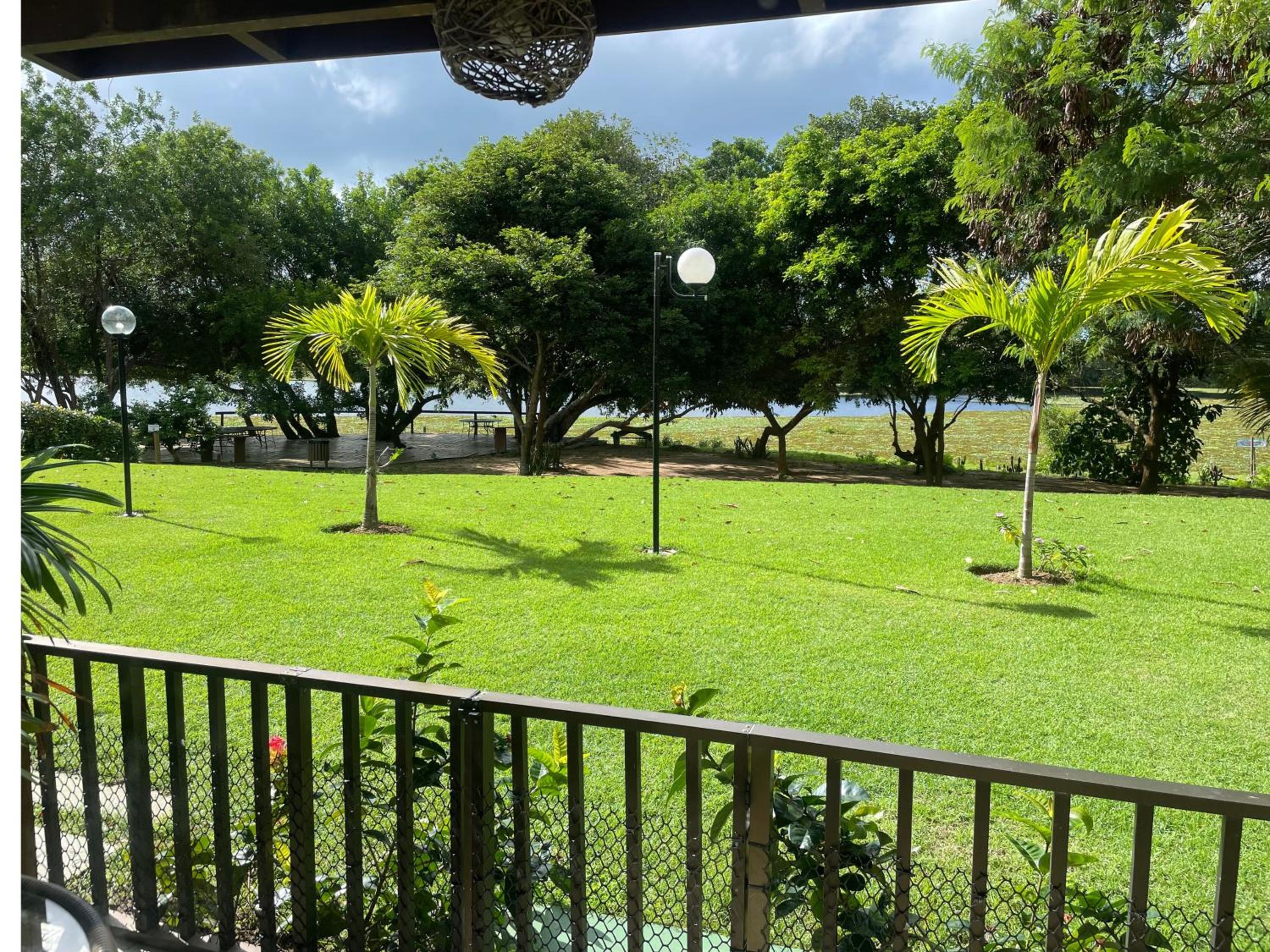 TÉRREO, NASCENTE, VENTILADO COM VISTA DA LAGOA Guarajuba Paraíso das Águas Perto de tudo