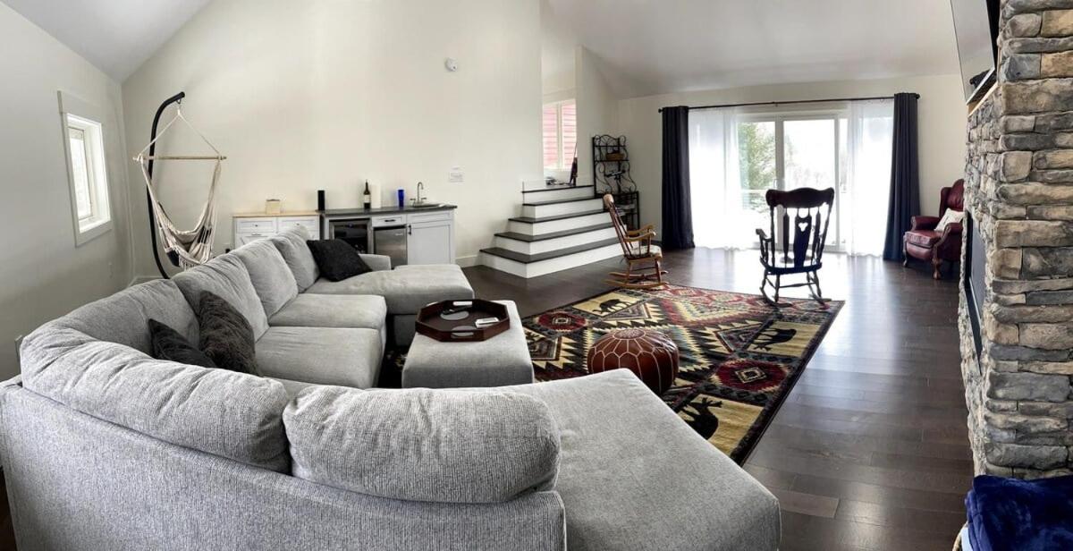 Chalet 91 at Killington - 4BR Luxury Lodge with Hot Tub, Sauna, Pool Table
