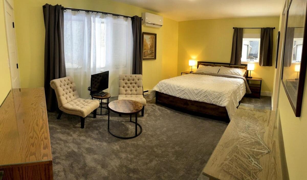 Chalet 91 at Killington - 4BR Luxury Lodge with Hot Tub, Sauna, Pool Table