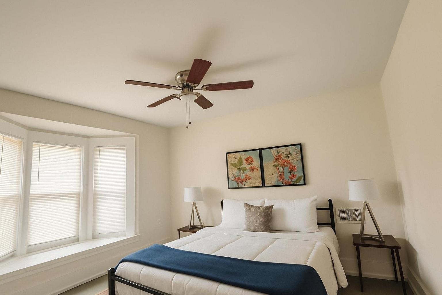 Detroit North End 6BR | Pets, WiFi, Parking