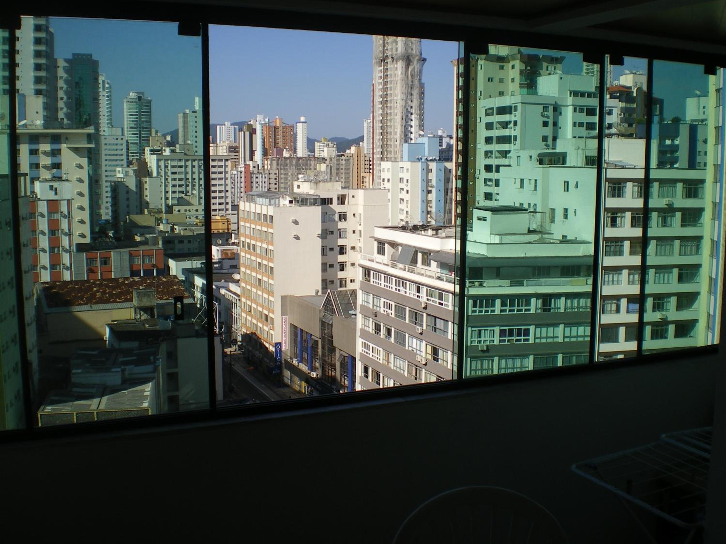 Apartamento Dante Tomio