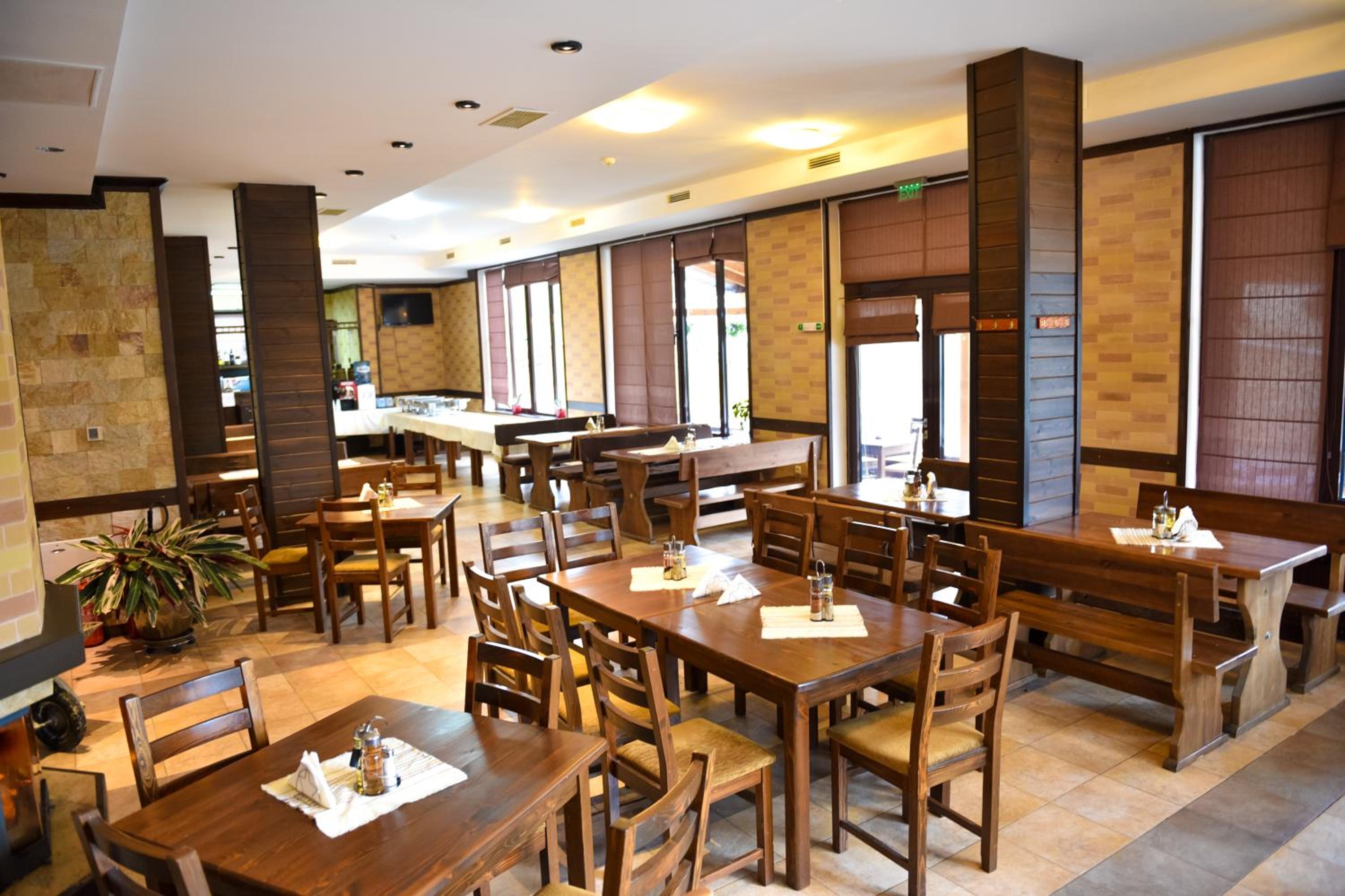 Bansko Vacations - Royal Bansko - Half Board Plus All Inclusive Light - Hot Pool Jacuzzis - Property Image 90