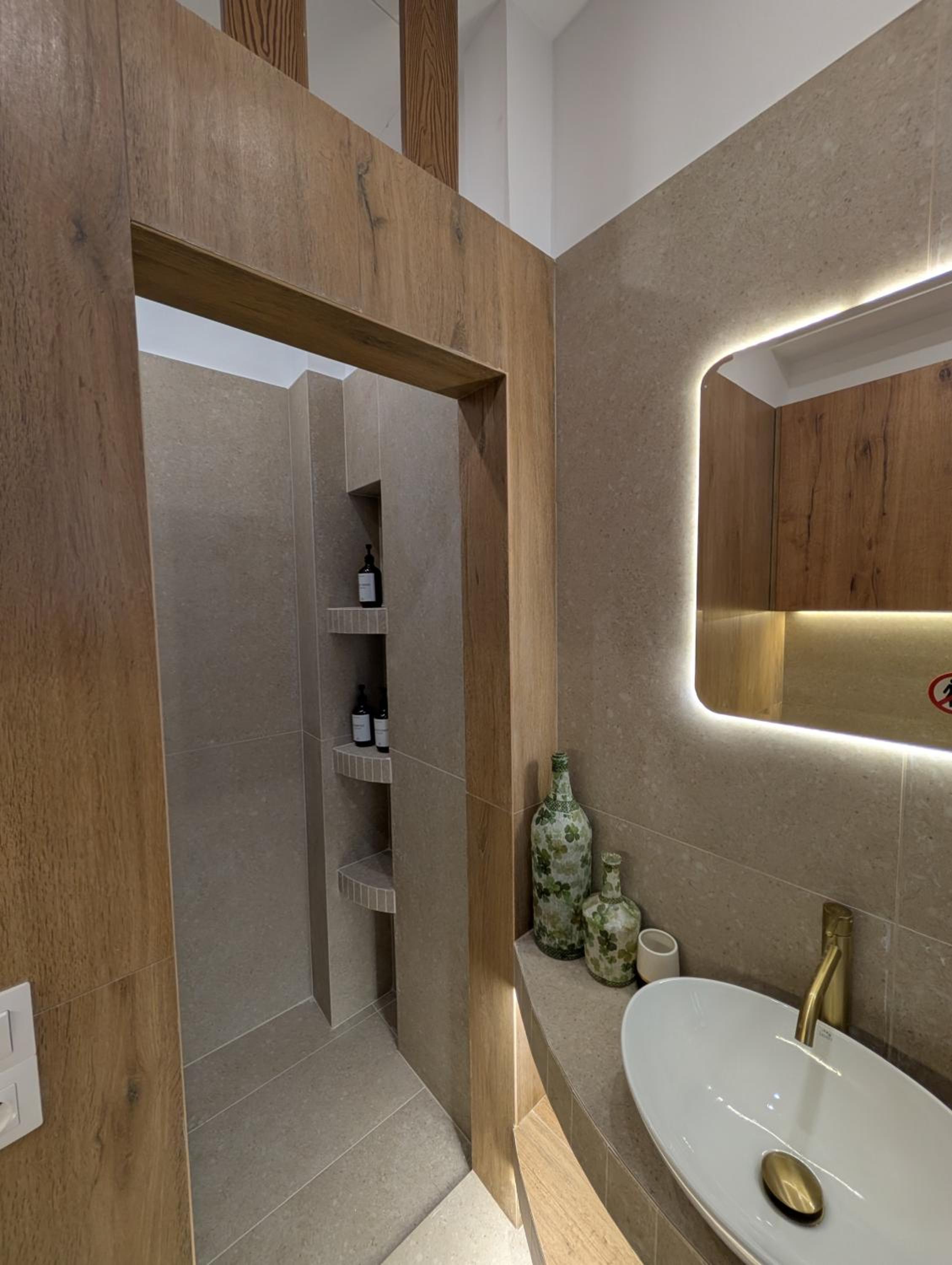 Eriad Patras - Calm Luxury Stay In The City Centre