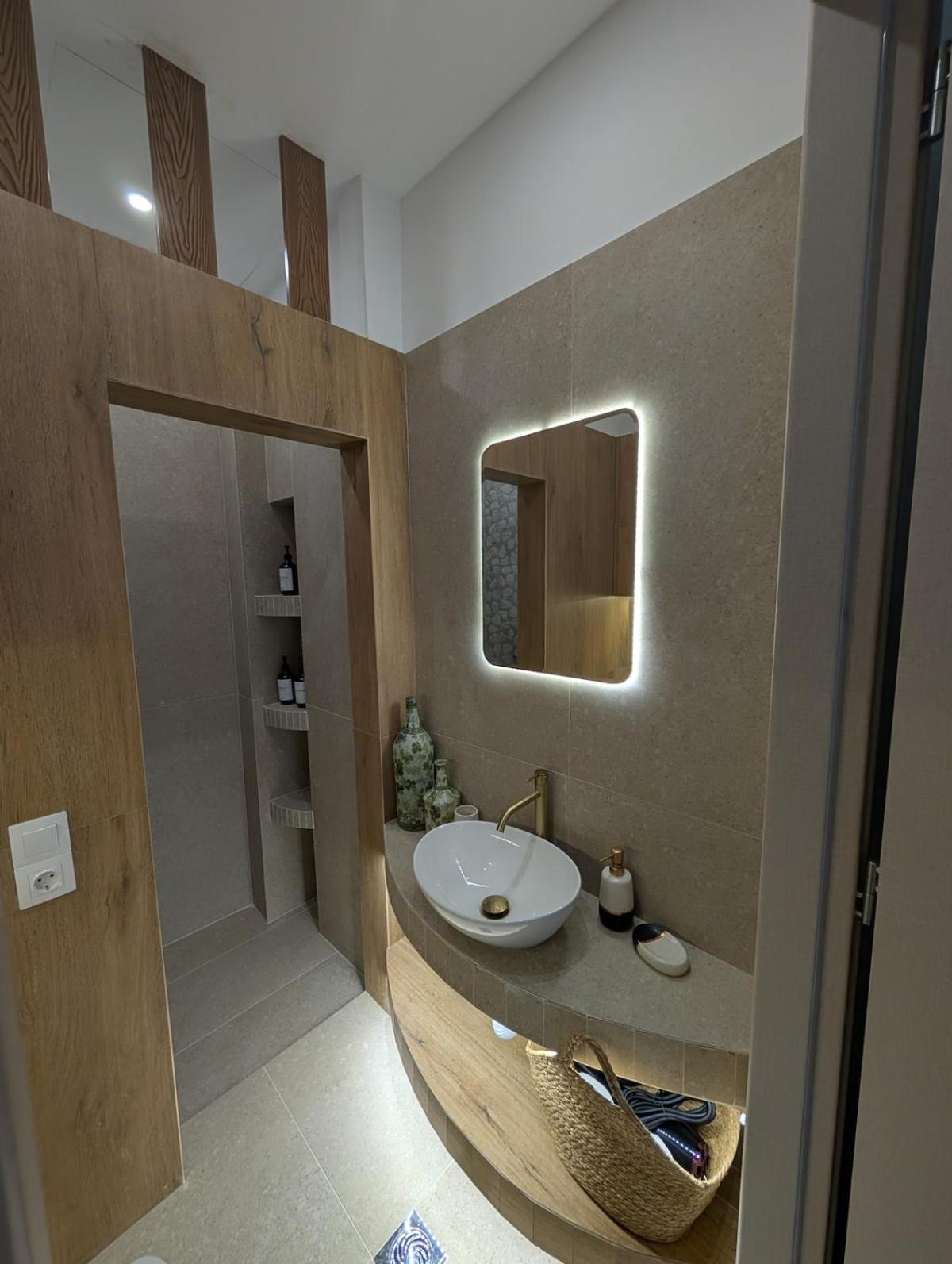 Eriad Patras - Calm Luxury Stay In The City Centre