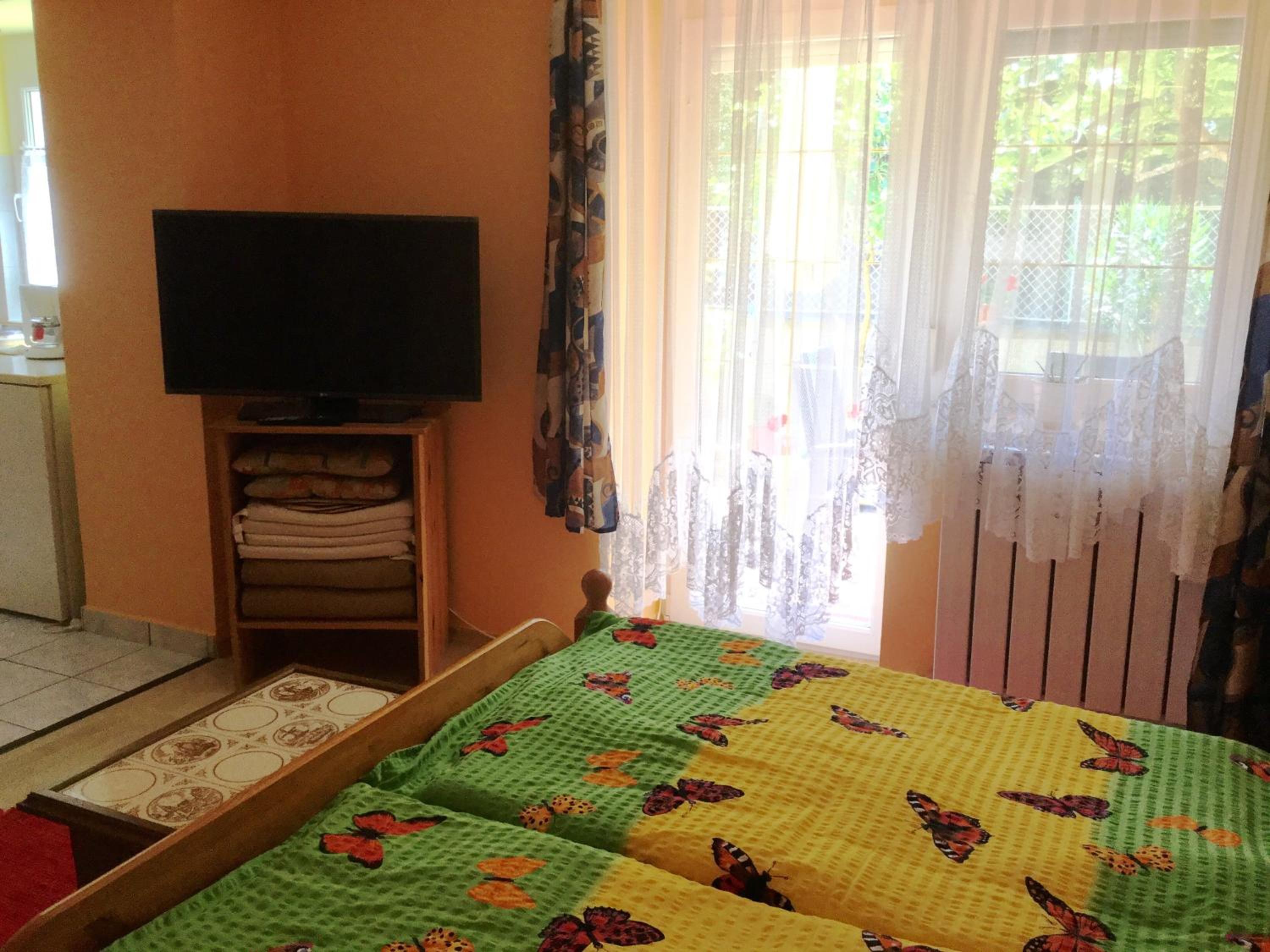 Photo 33