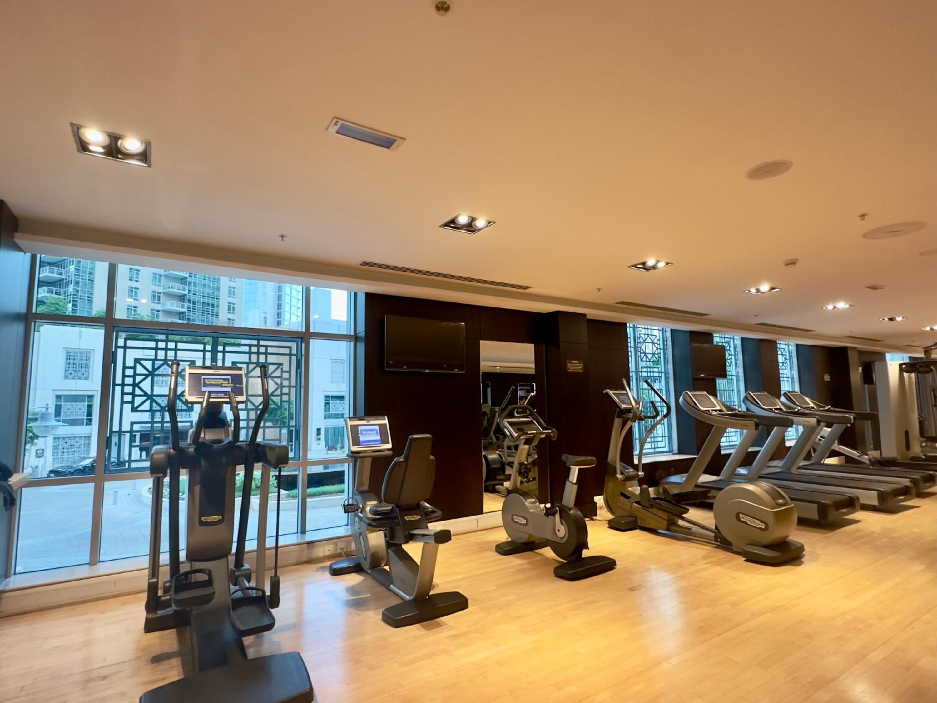 Burj Residence 1, Downtown Dubai - Mint Stay