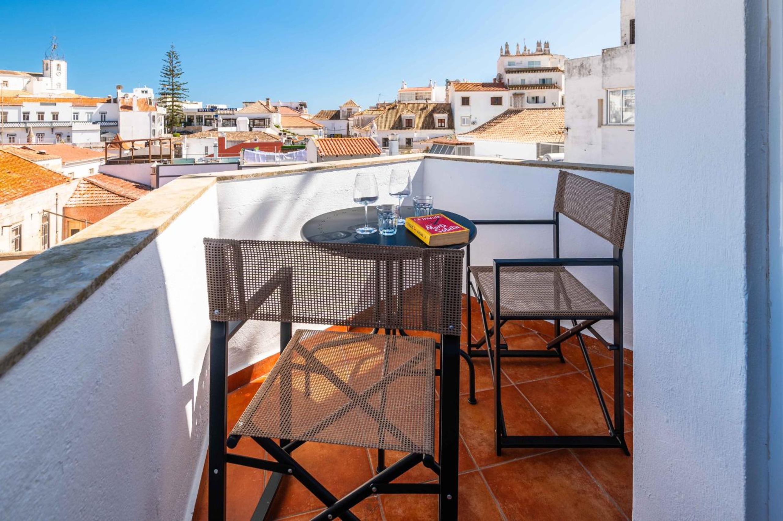 Downtown Rooftop 1 Bedroom Apartment