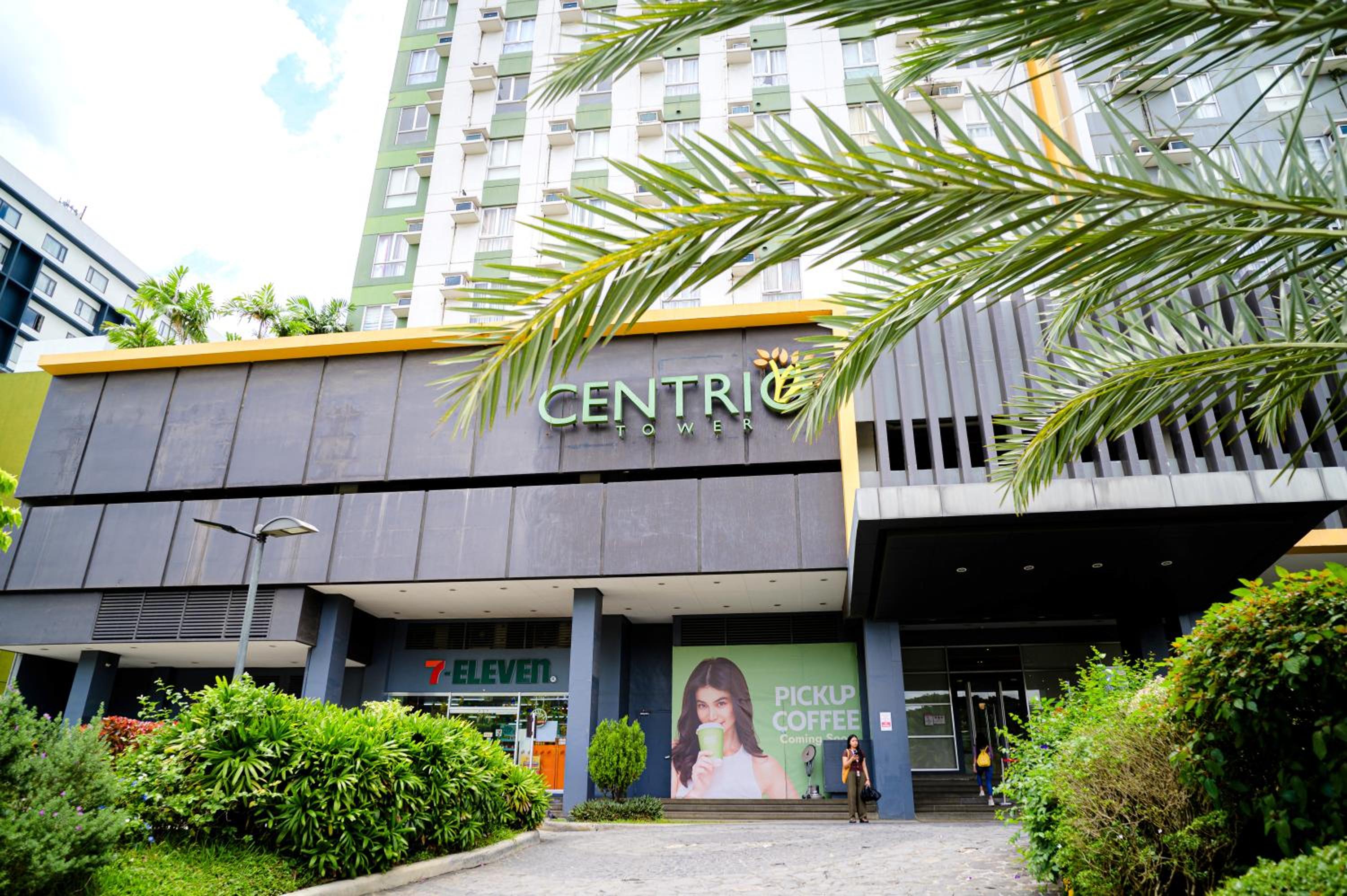 CDO Cozy 2-Bedrooms 2 Toilets View Pool and Garden beside Ayala Mall