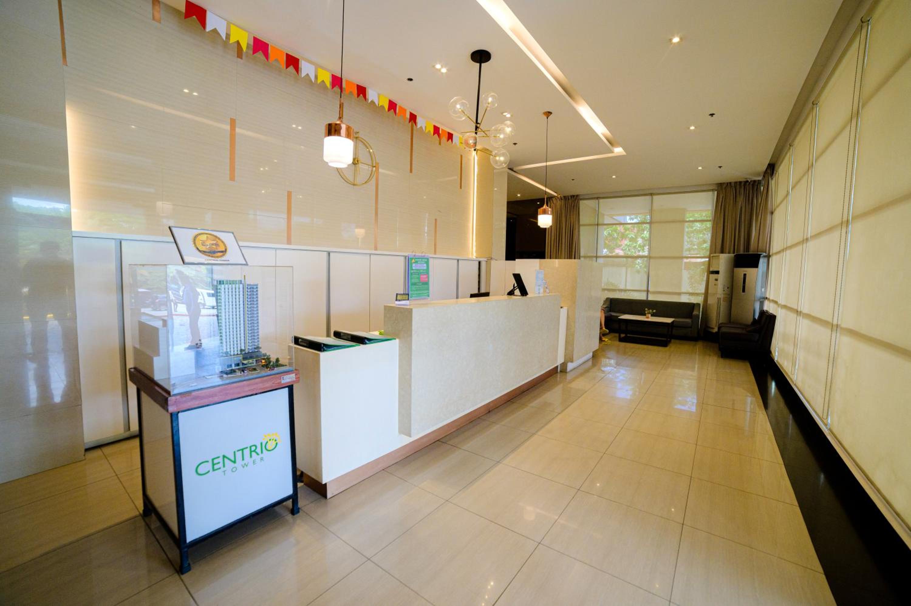CDO Cozy 2-Bedrooms 2 Toilets View Pool and Garden beside Ayala Mall