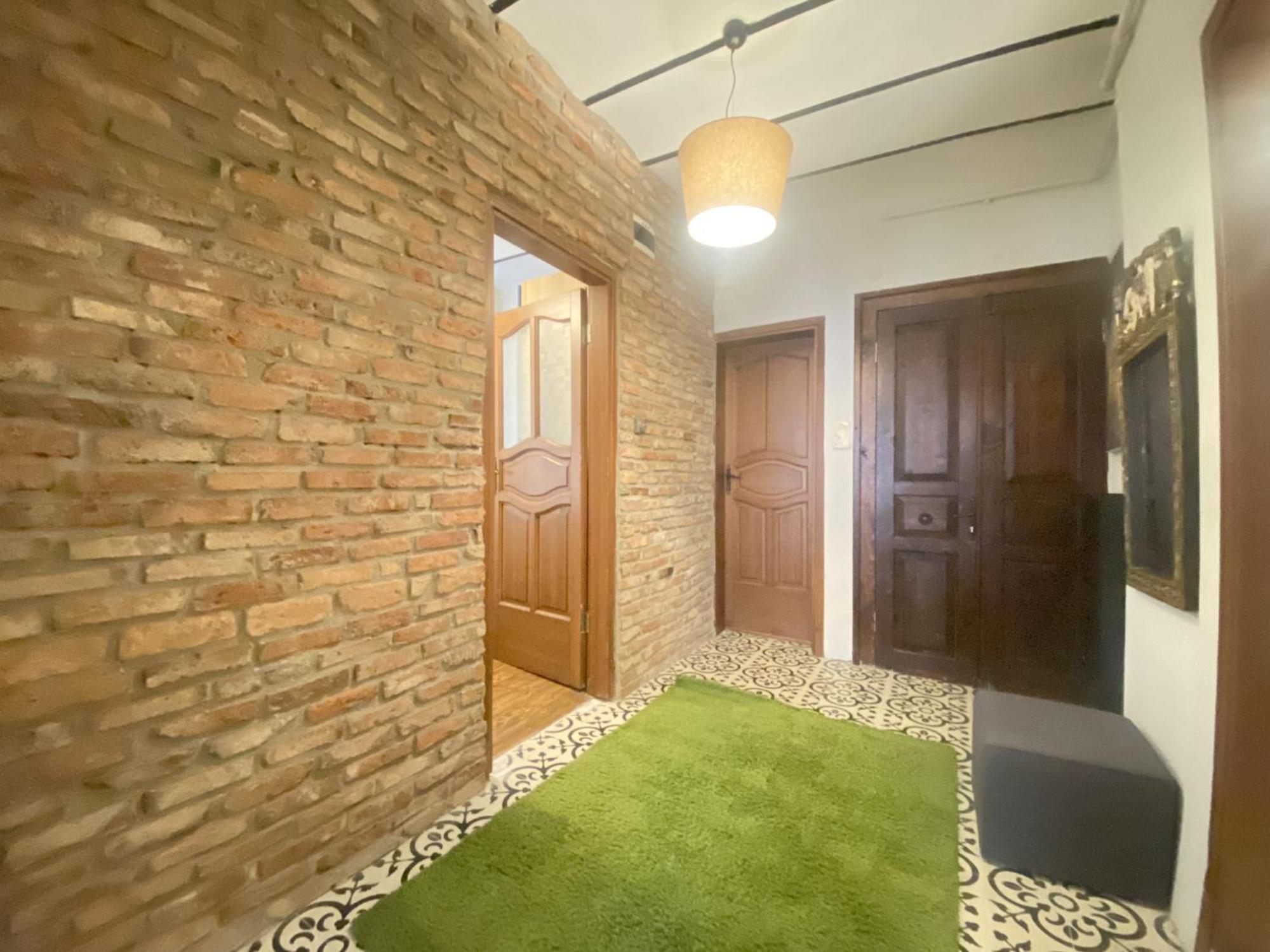 Authentic Beyoğlu Flat 2BR w Brick Walls Vint