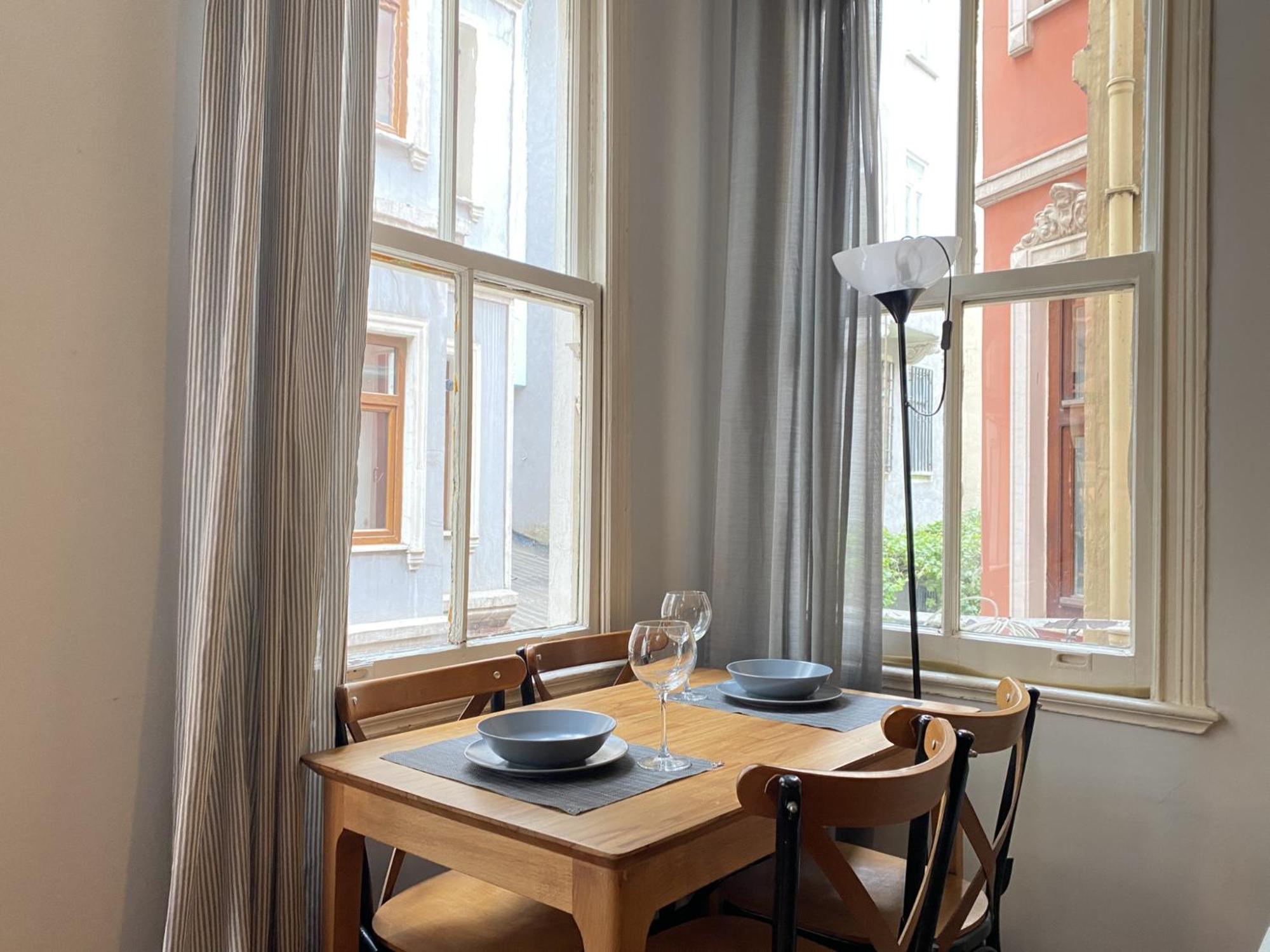 Authentic Beyoğlu Flat 2BR w Brick Walls Vint
