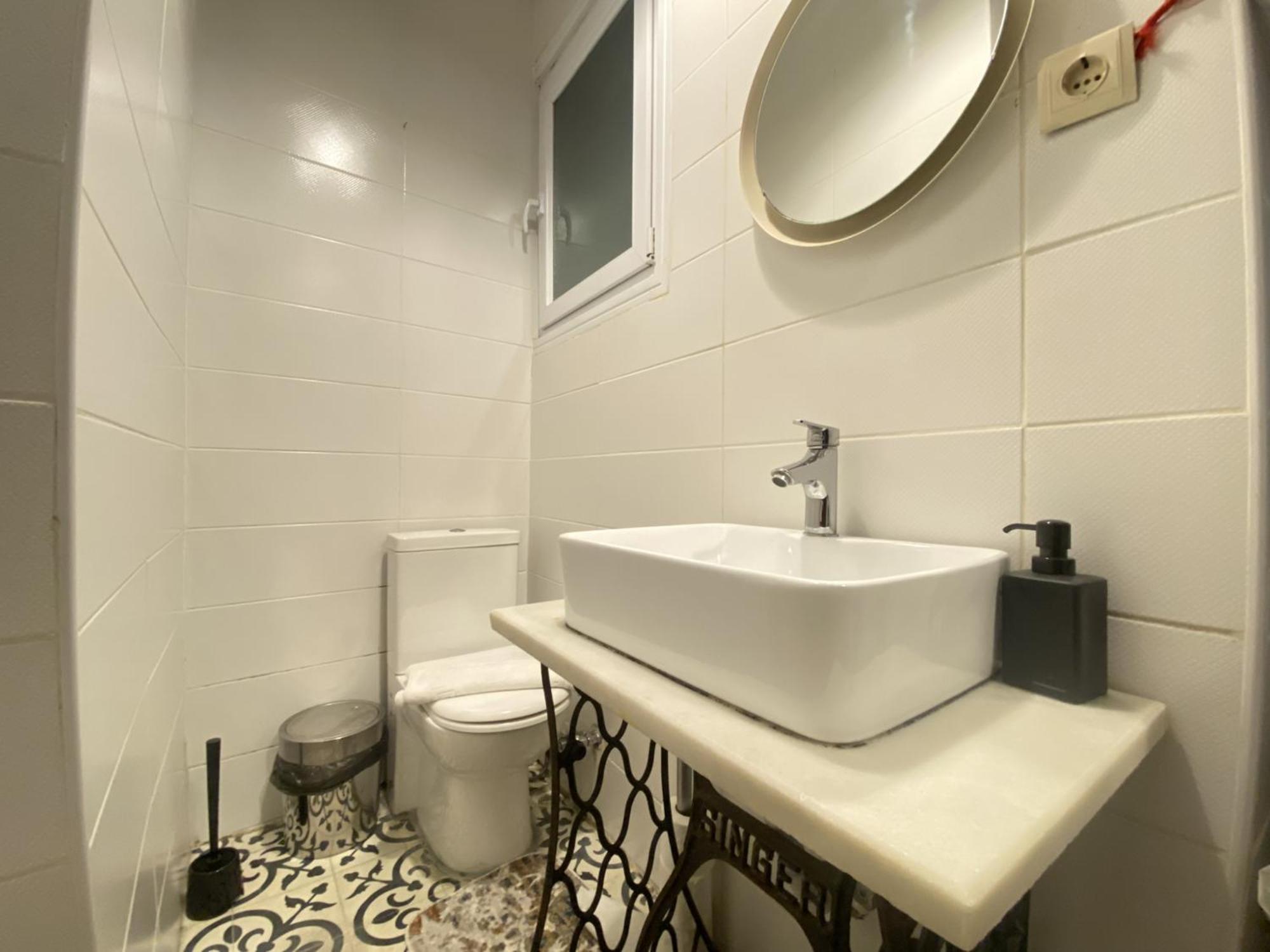 Authentic Beyoğlu Flat 2BR w Brick Walls Vint