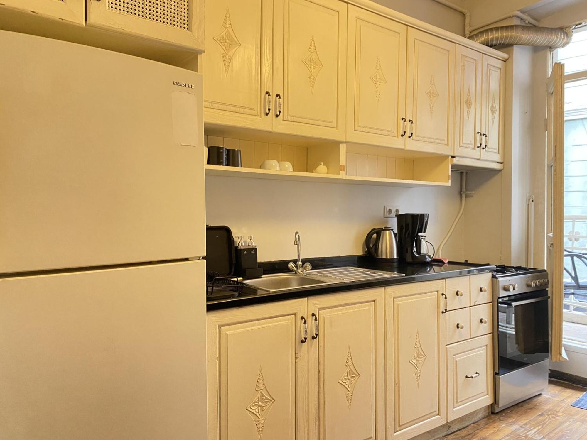 Authentic Beyoğlu Flat 2BR w Brick Walls Vint