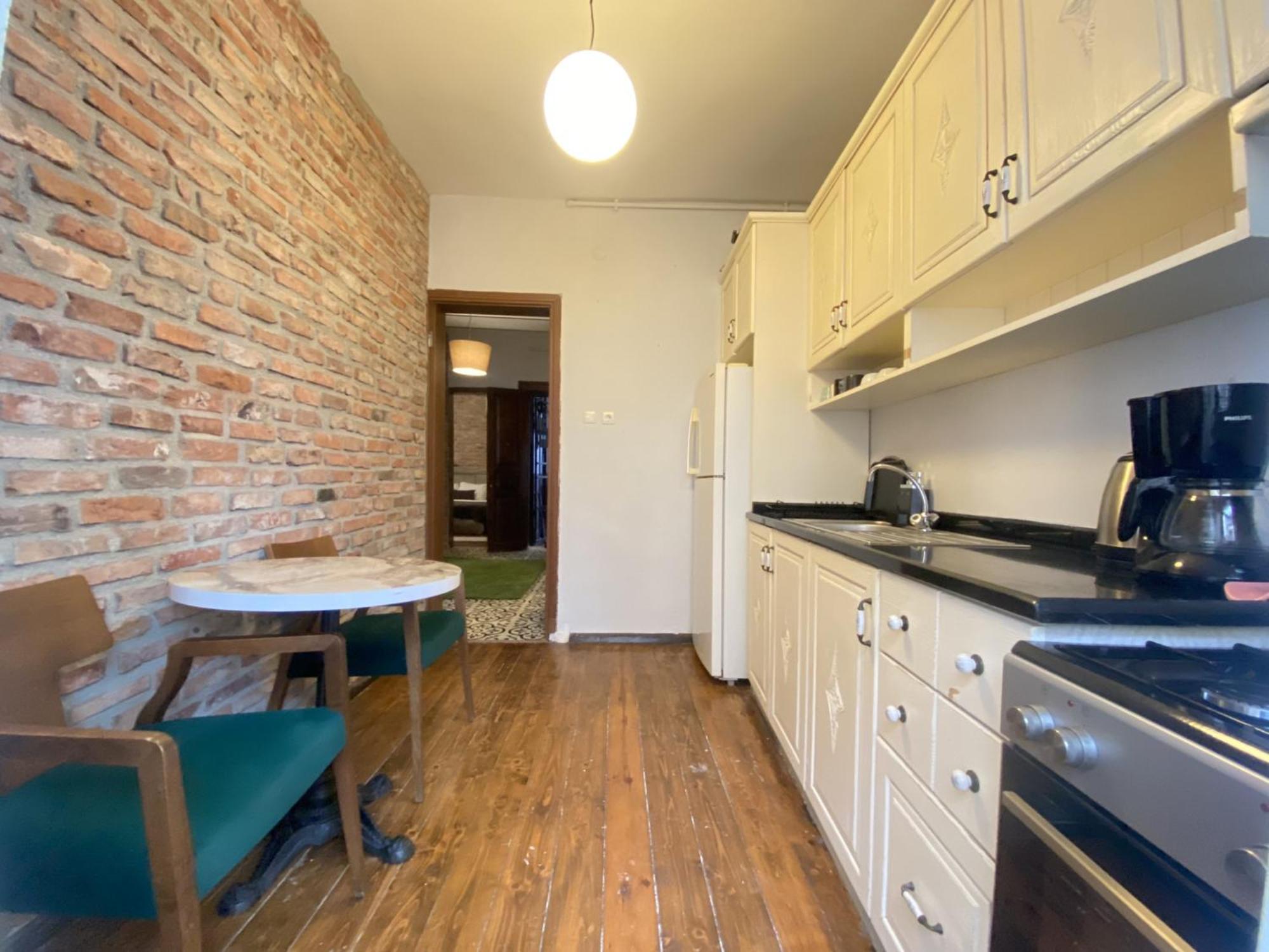 Authentic Beyoğlu Flat 2BR w Brick Walls Vint