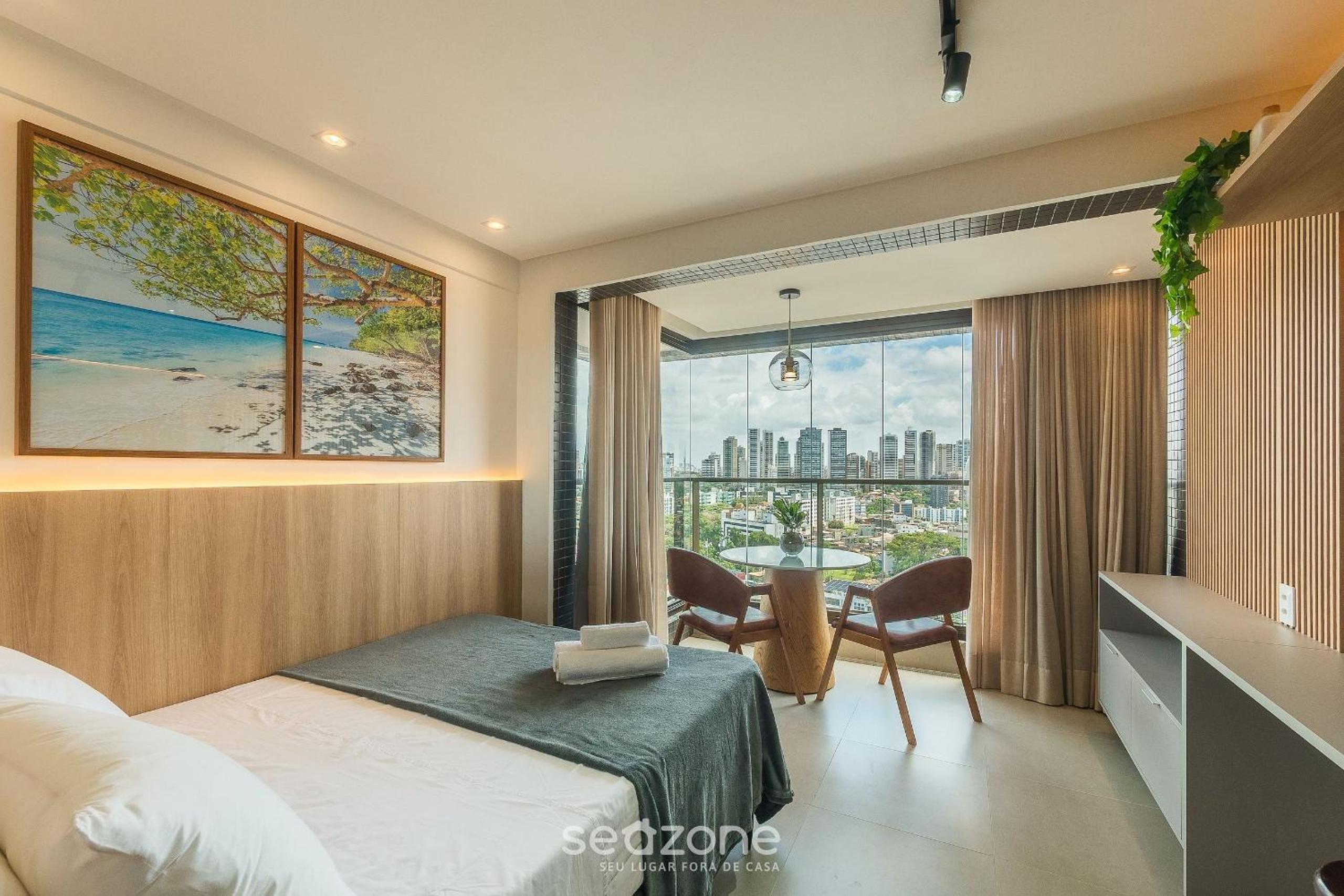 Apartments in a building with a pool 800m from the beach in Salvador - EDF