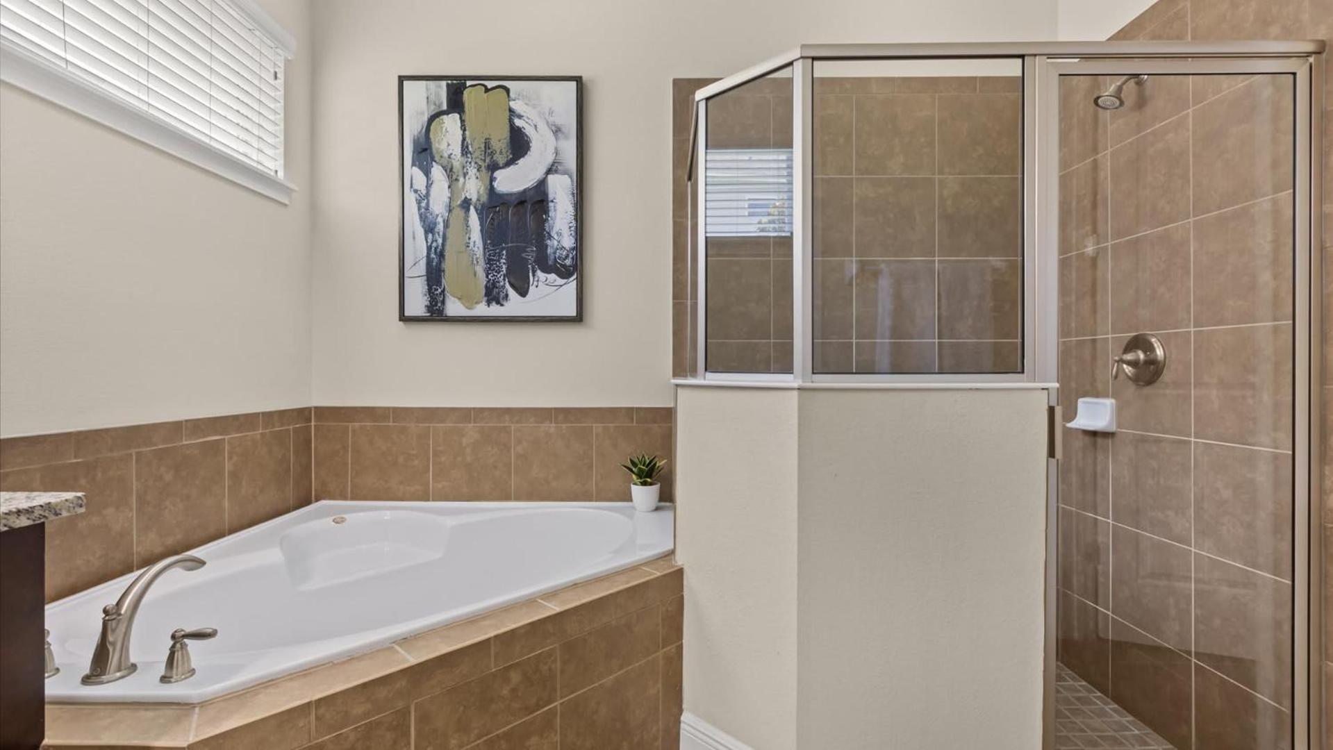 Upstay Spacious 5BR Villa Private Pool and Hot Tub
