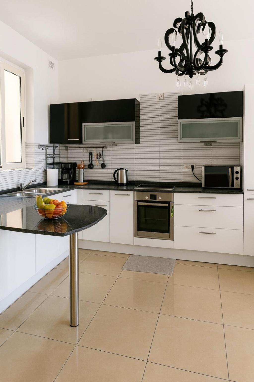 Modern Penthouse with 2 Bedroom & 2 Terraces by Seafront Walk