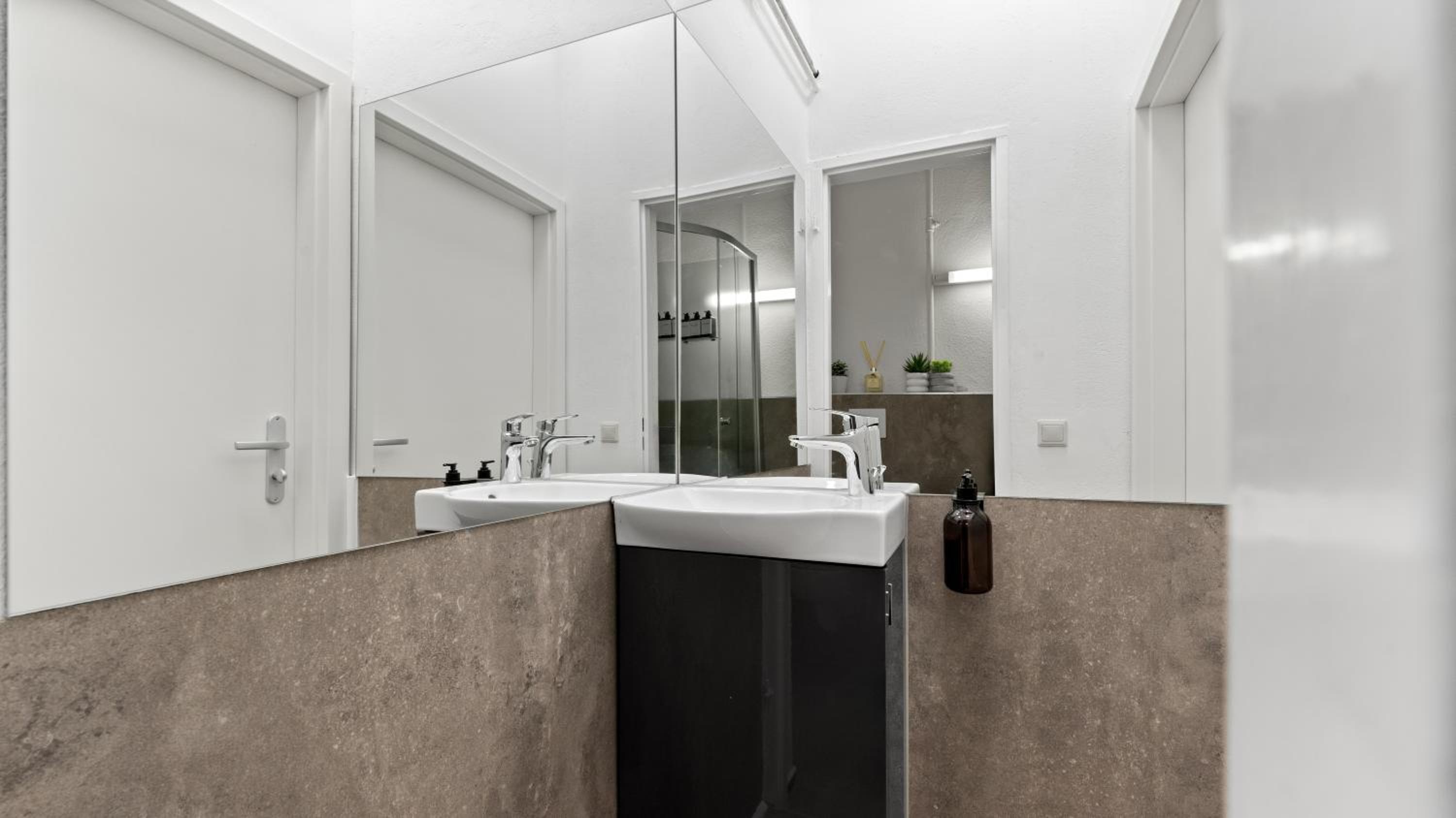 Design Suite - Sauna & zentral - 75 QM