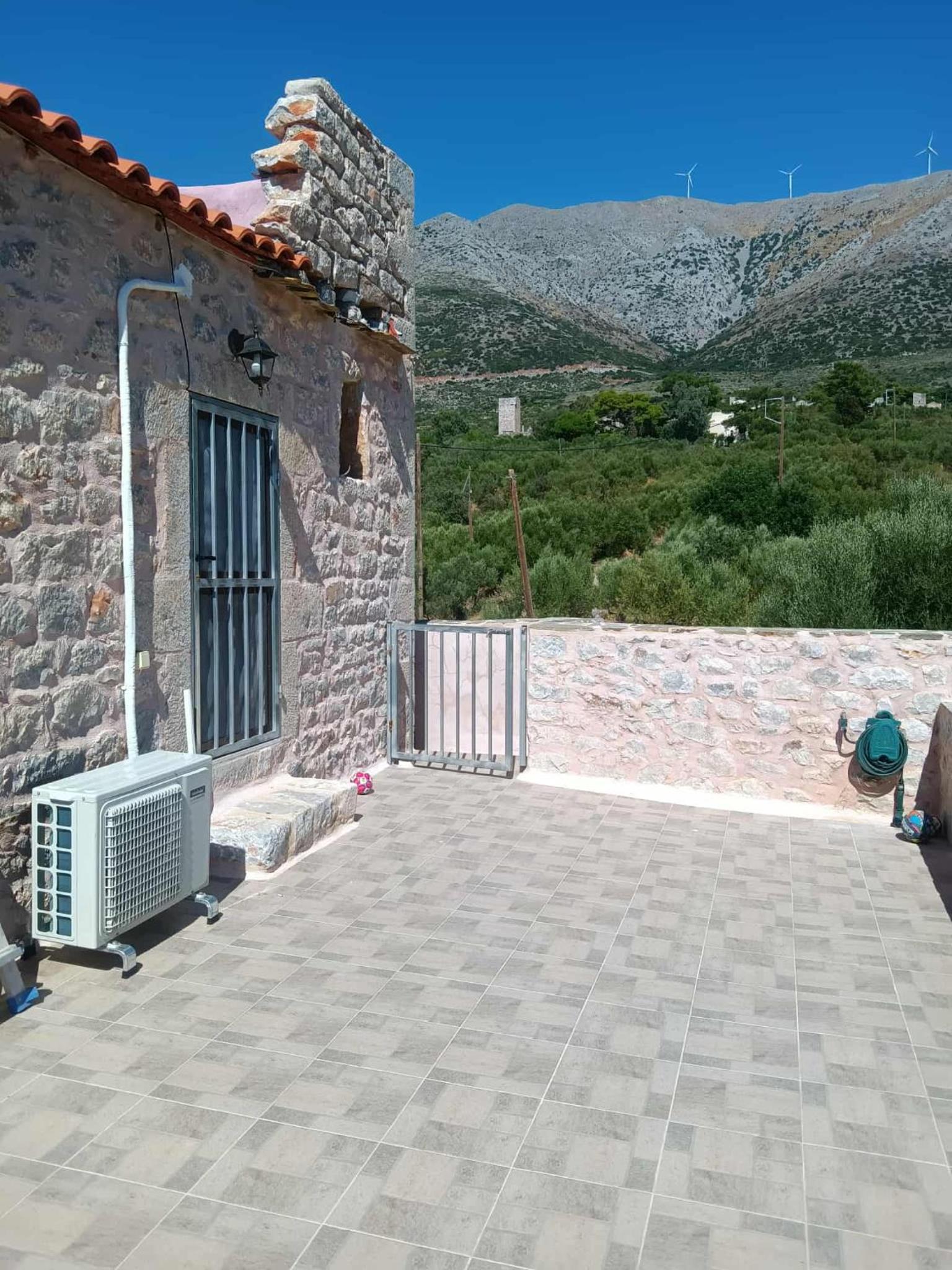 Πετροχτιστο Ρηνιω