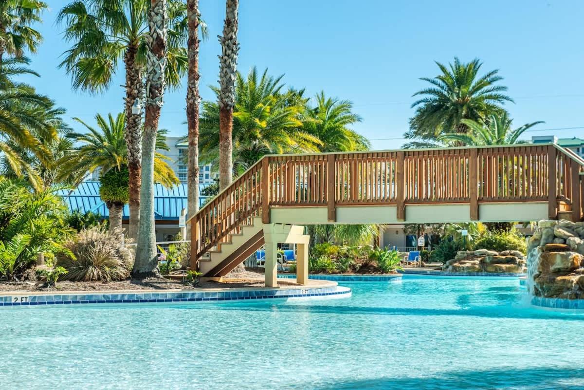 An Emerald Coast Escape